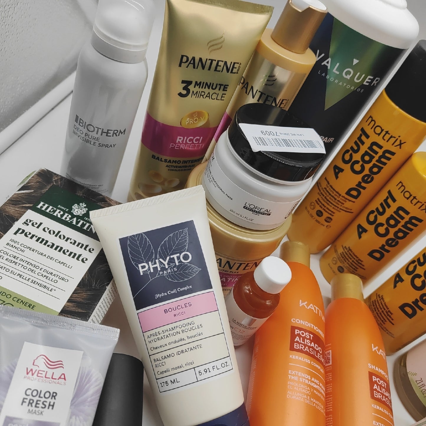 Shampoo Kur Spülung Haarfärbung Pflege Pantene ghd verschiedene Posten