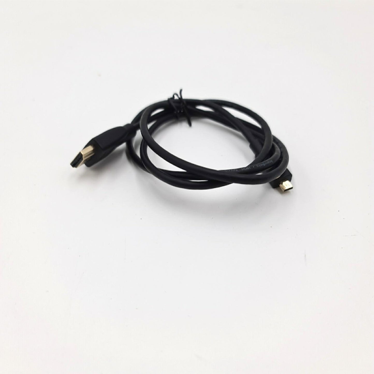 Amazon Basics HDMI Kabel Verbindungskabel Elektronik Micro HDMI auf HDMI Standard 2 0 Hochgeschwindigkeits Fernseher Monitor schwarz 90 cm