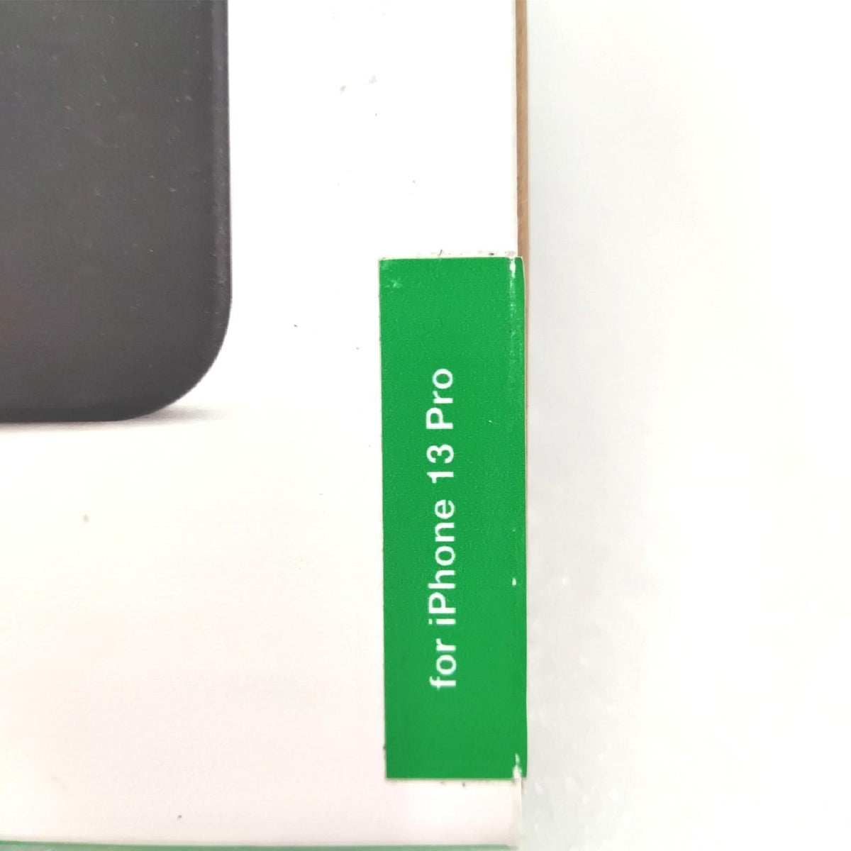 aiino Eco Hülle für iPhone 13 Pro Hülle für iPhone 13 Pro aus 100% recyceltem Kunststoff Umweltfreundlich Kratzfest Schlankes Profil Schützt Ihr Gerät und den Planeten Schwarz