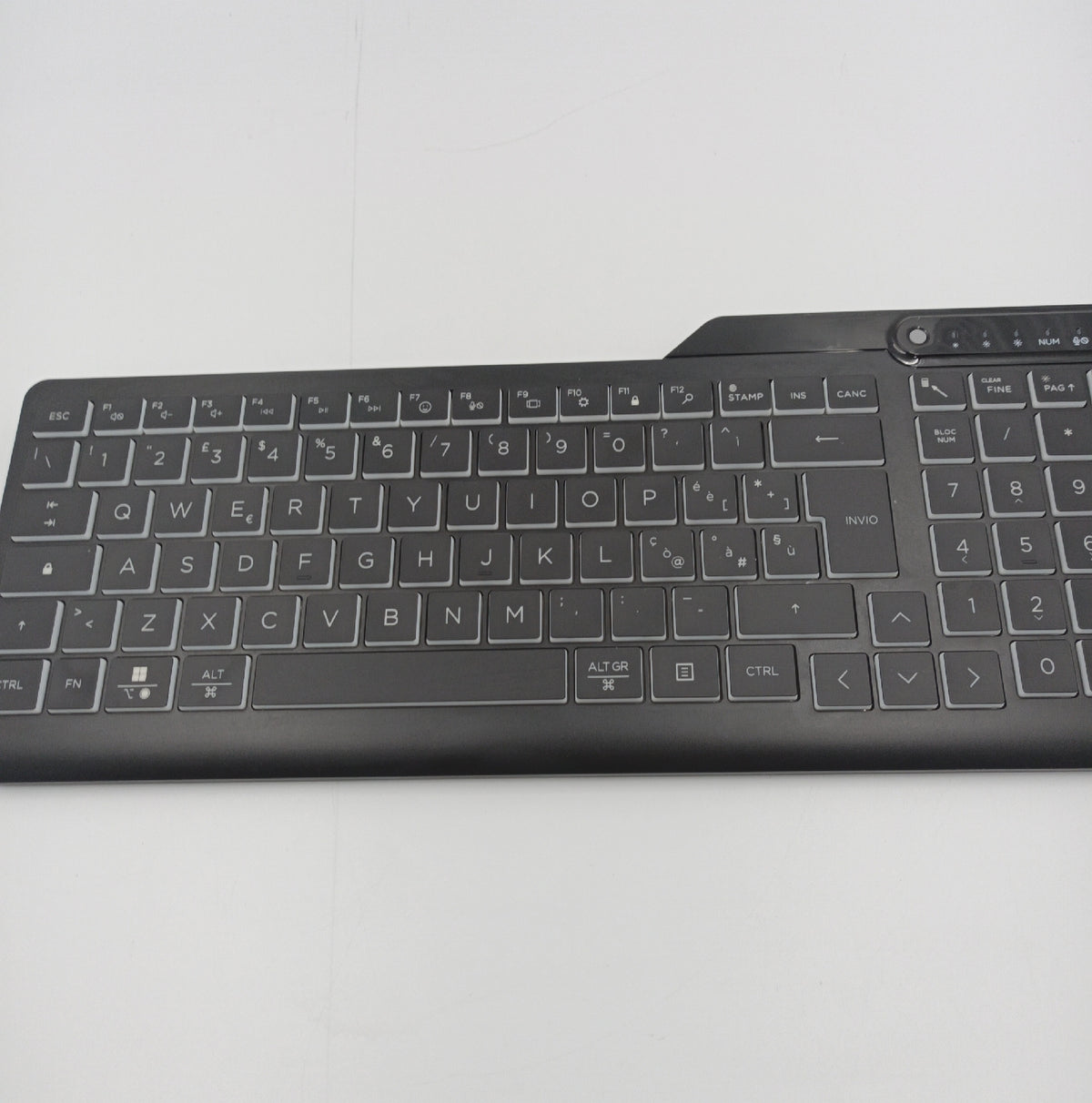 HP 400 kabelgebundene Tastatur USB C USB A Adapter 12 programmierbare Tasten Hintergrundbeleuchtung schwarz