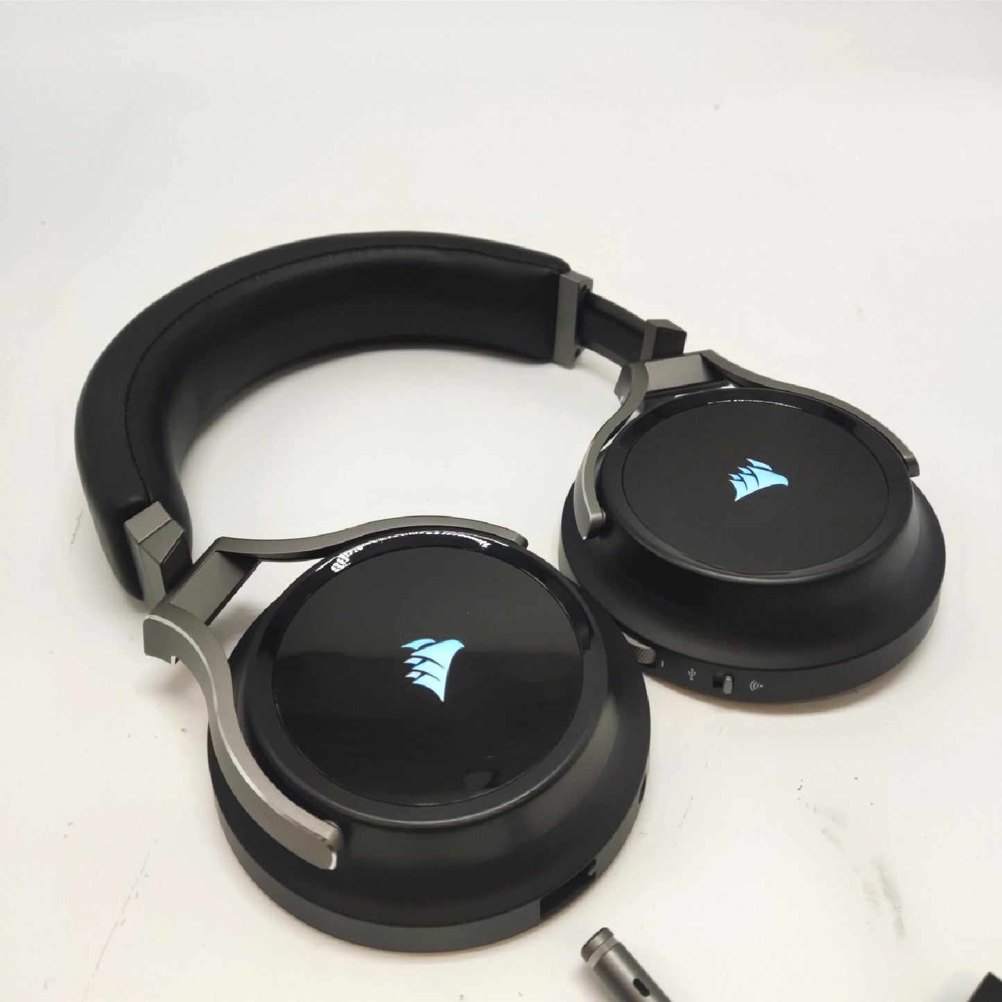 Corsair Headset Gaming Virtuoso RGB Kabellos 7 1 Ohne Ohrpolster
