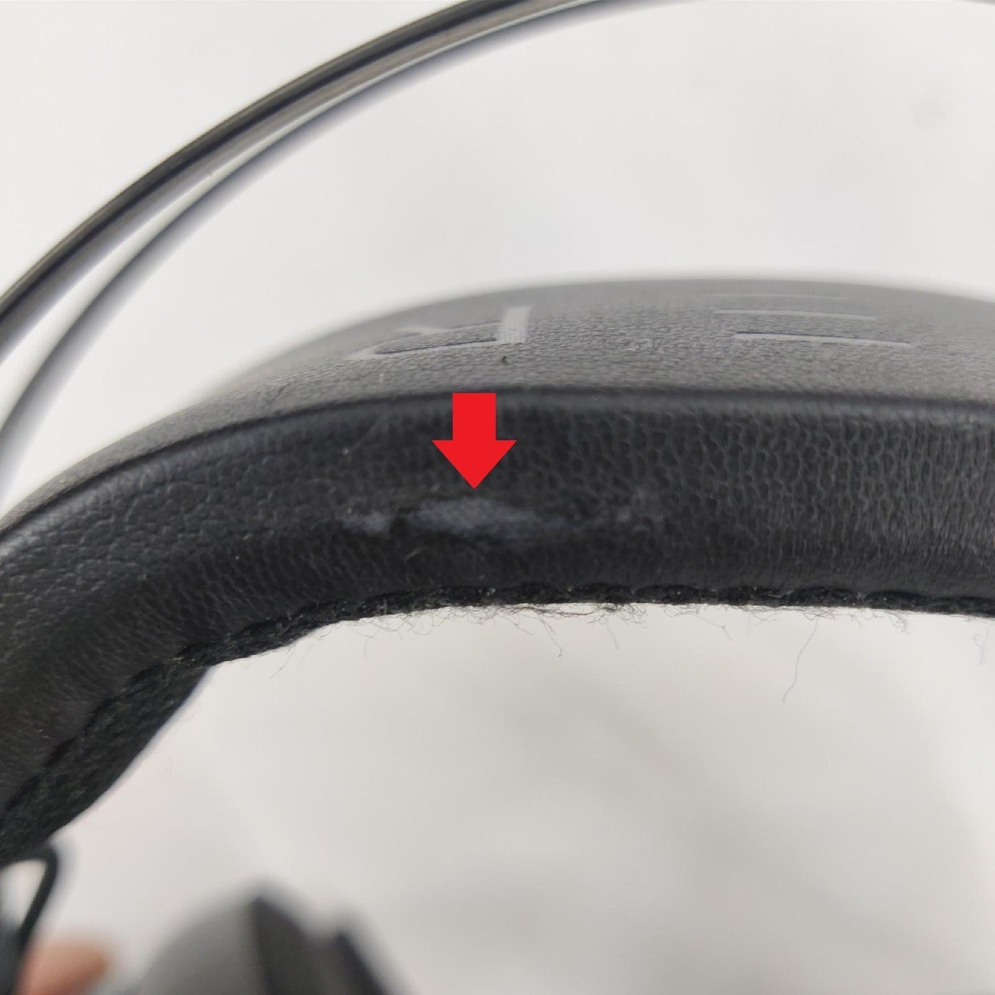 Razer Nari Ultimate Gaming Headset THX Audio Kopfpolster beschädigt ohne Dongle