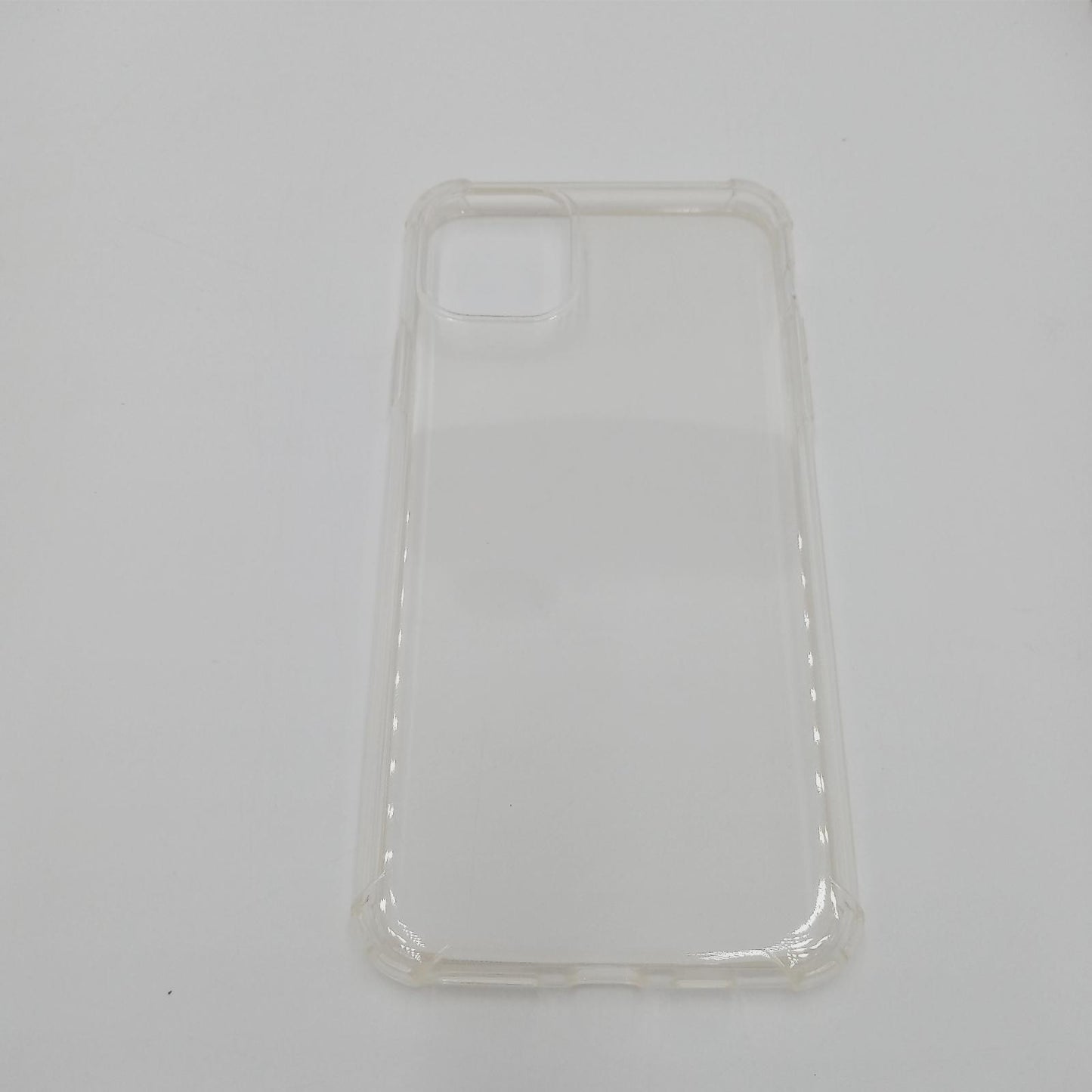 Amazon Basics Schutzhülle Smartphone Zubehör iPhone 11 Pro Max Transparent Kratzfest TPU