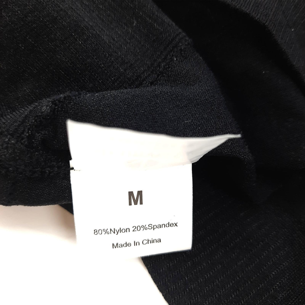 Curveless Smart-Shirt Intelligentes T-Shirt Haltungskorrektor gegen Rückenschmerzen Begradigt Rücken und Schultern extremer Komfort stimuliert die Muskeln