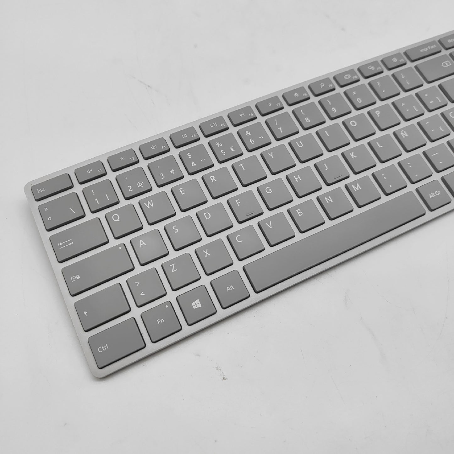 Microsoft Surface Tastatur Computerzubehör Aluminiumfarbene Spanische QWERTY Tastatur Eingabegerät