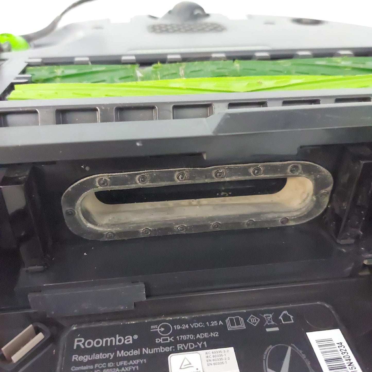iRobot Roomba i1152 Saugroboter Staubsauger Roboter WLAN-fähig Zwei Gum - DEFEKT