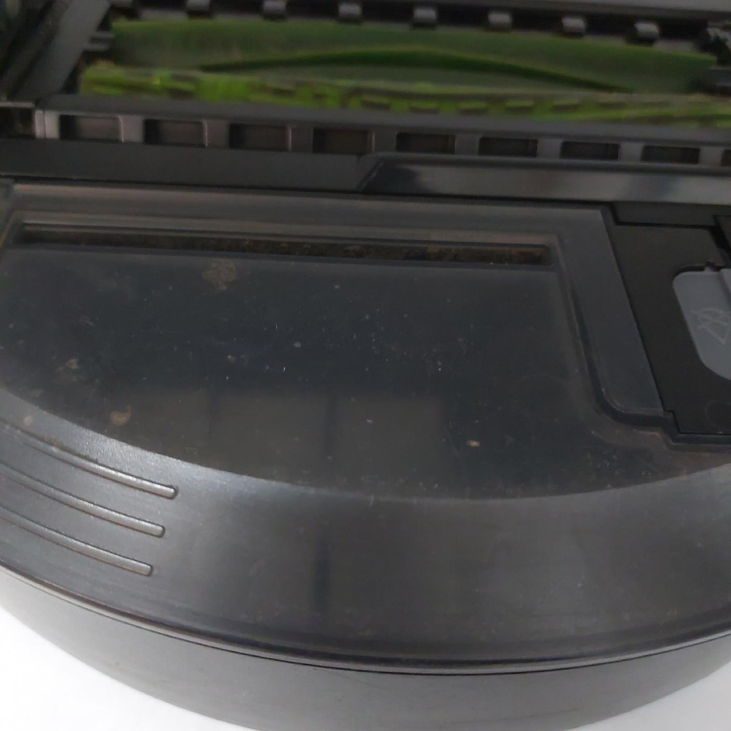 iRobot Roomba i3 (i3152) App steuerbarer Saugroboter Staubsauger Robot - DEFEKT