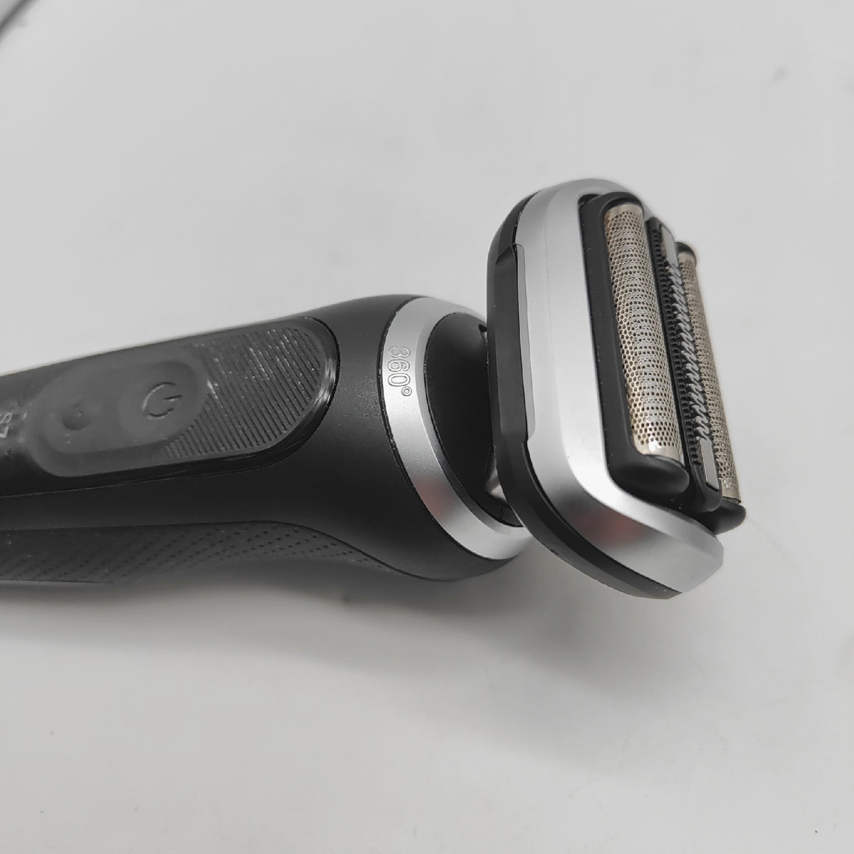 Braun Serie 7 Elektrorasierer Wet Dry Barttrimmer für Männer lädt nicht
