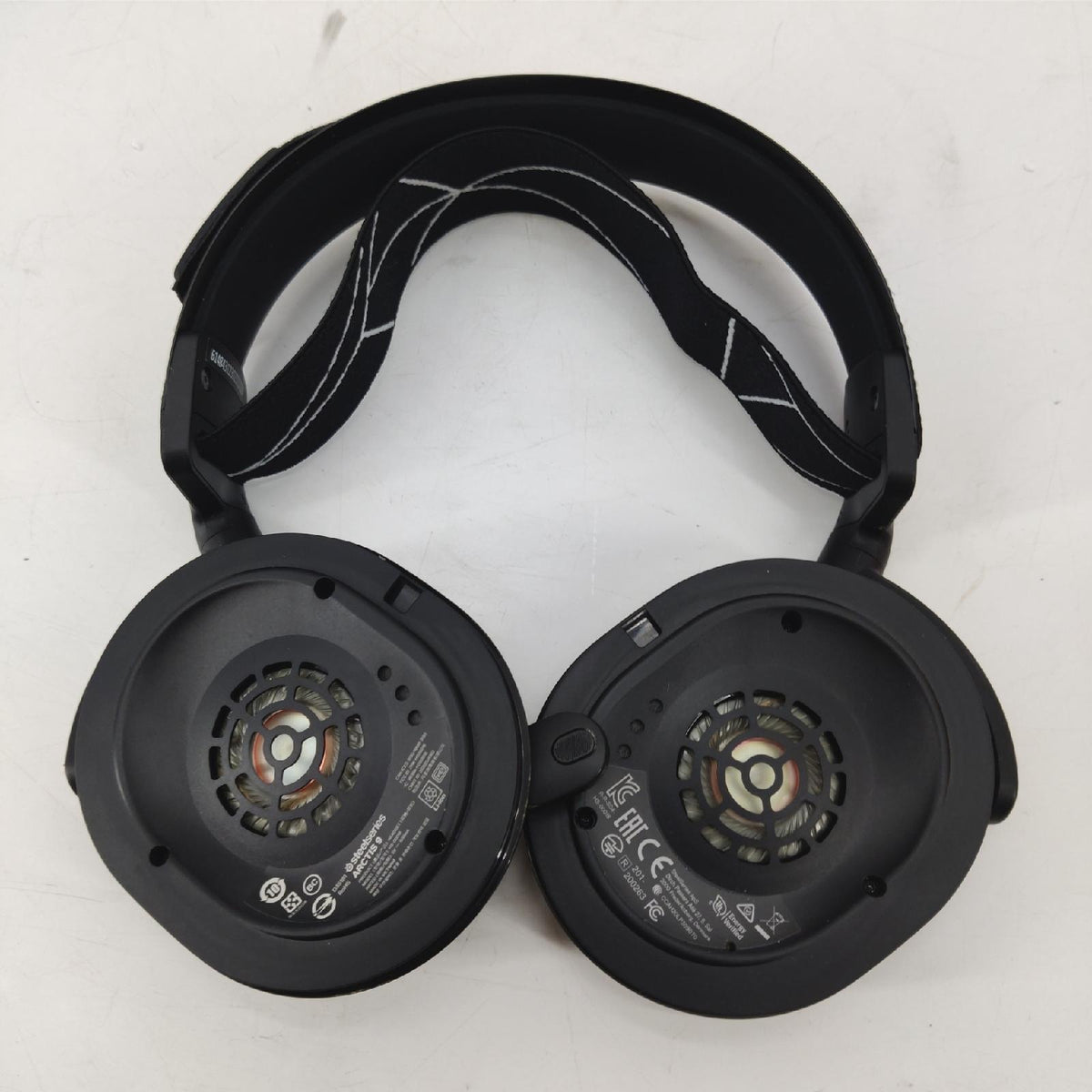 SteelSeries Arctis 9 Dual Wireless Gaming Headset mit Gebrauchsspuren ohne Ohrpolster
