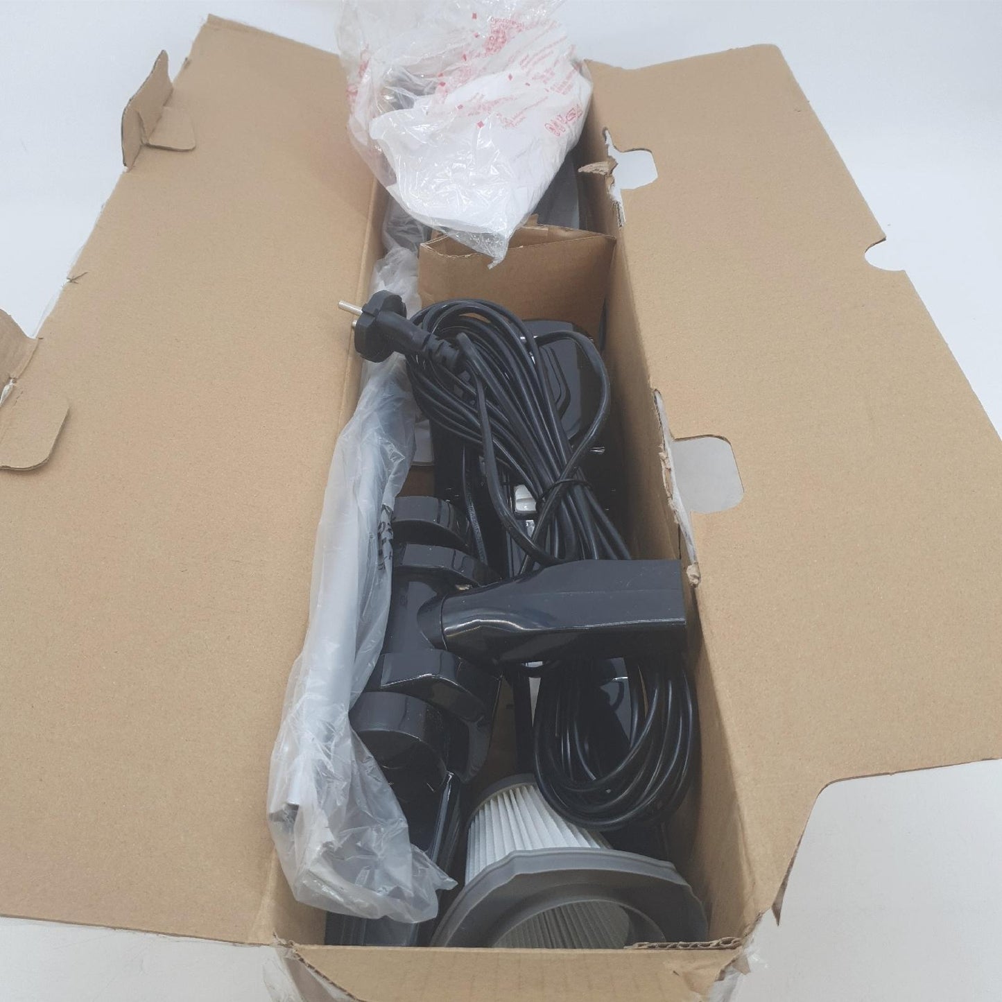 Amazon Basics Stielstaubsauger, 2-in-1-Gerät mit Kabel, ECO-Motor, HEPA-Filter, geringes Gewicht, Schwarz