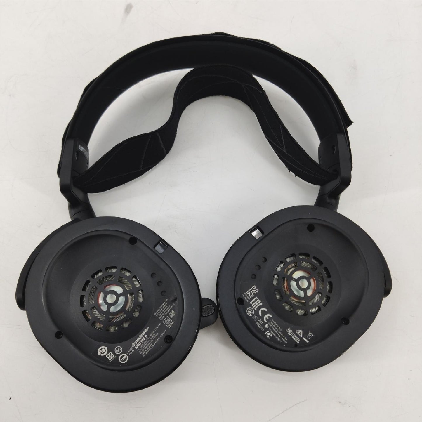 SteelSeries Arctis 9 Dual Wireless Gaming Headset mit Gebrauchsspuren ohne Ohrpolster