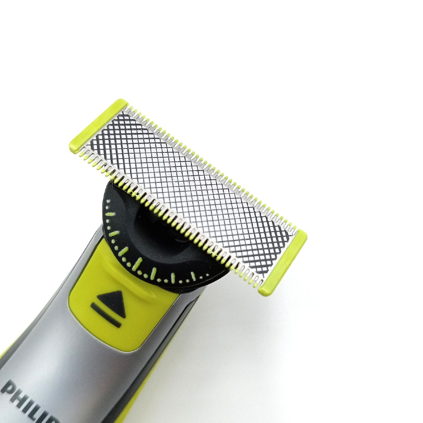 Philips OneBlade 360 Face Elektrischer Bartschneider Rasierer zum Trimmen (39,82)