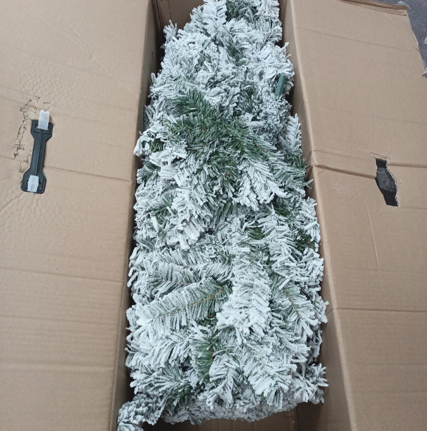 BAKAJI Weihnachtsbaum Deko Baum Kiefer Royal Super Dicker Schnee Basis Kreuz Design