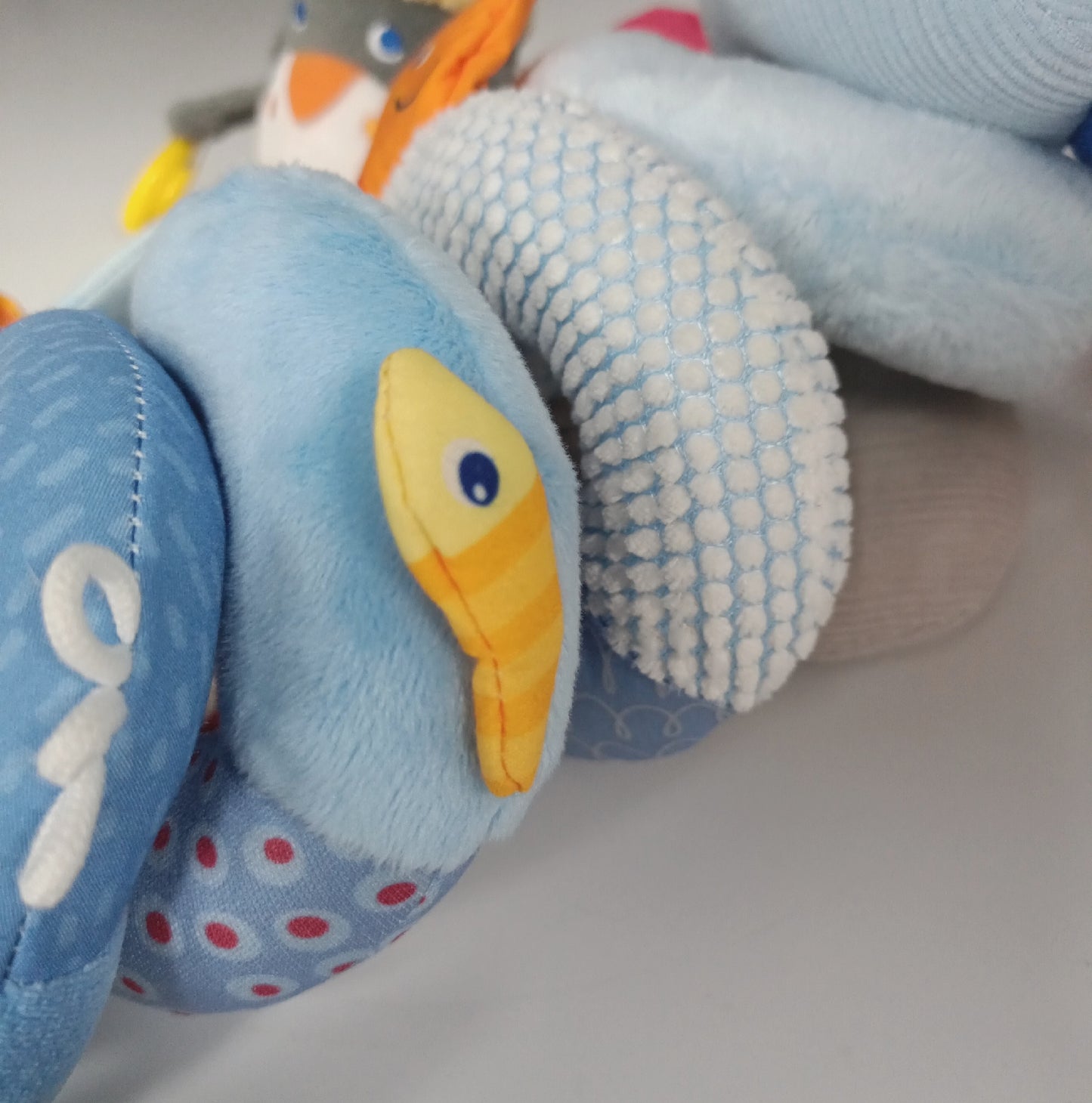 HABA Mobile Spirale Babyspielzeug Kinderzimmer Pinguin abnehmbare Tier Figur Gl