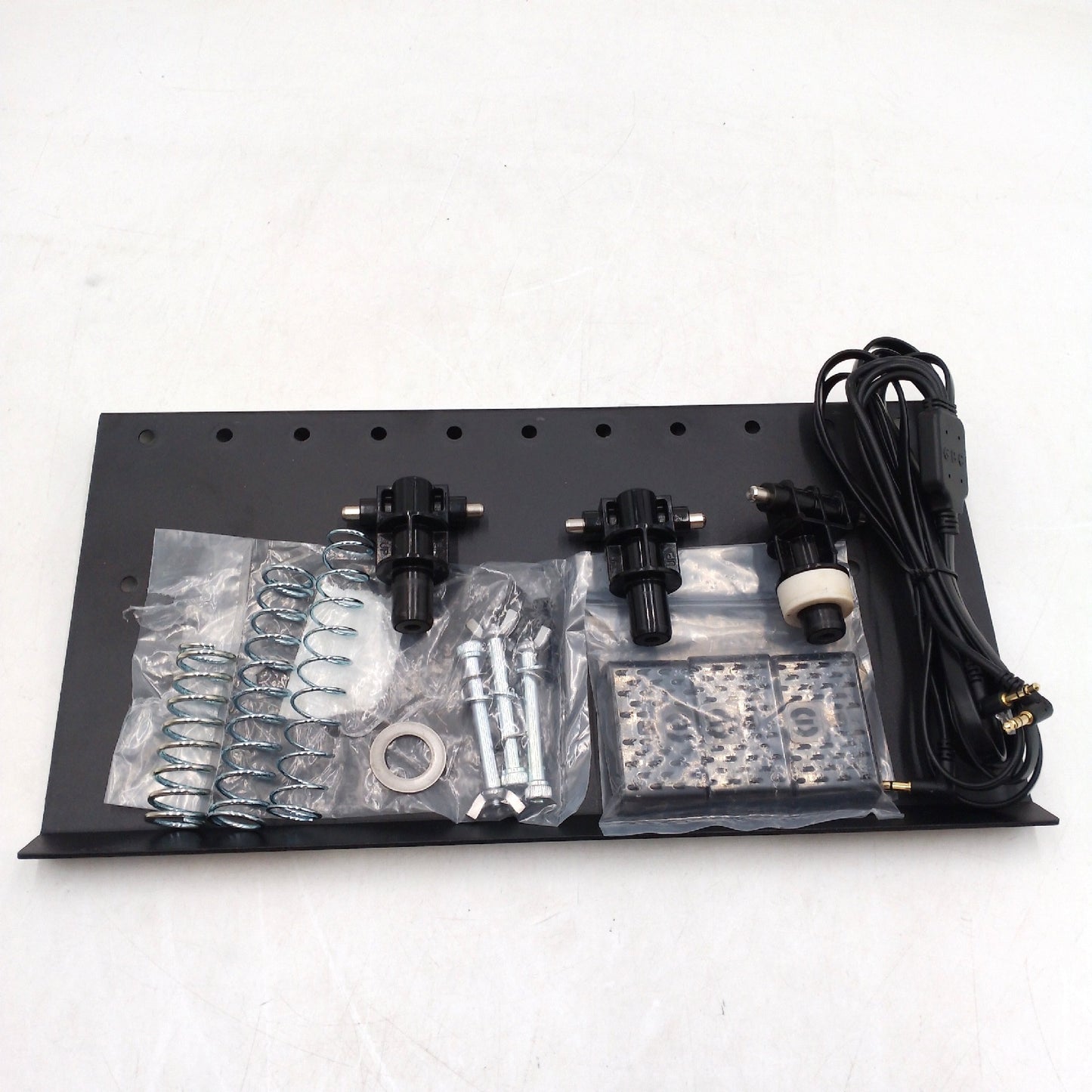 Thrustmaster Raceline Pedale III: Anpassbare und skalierbare Pedale