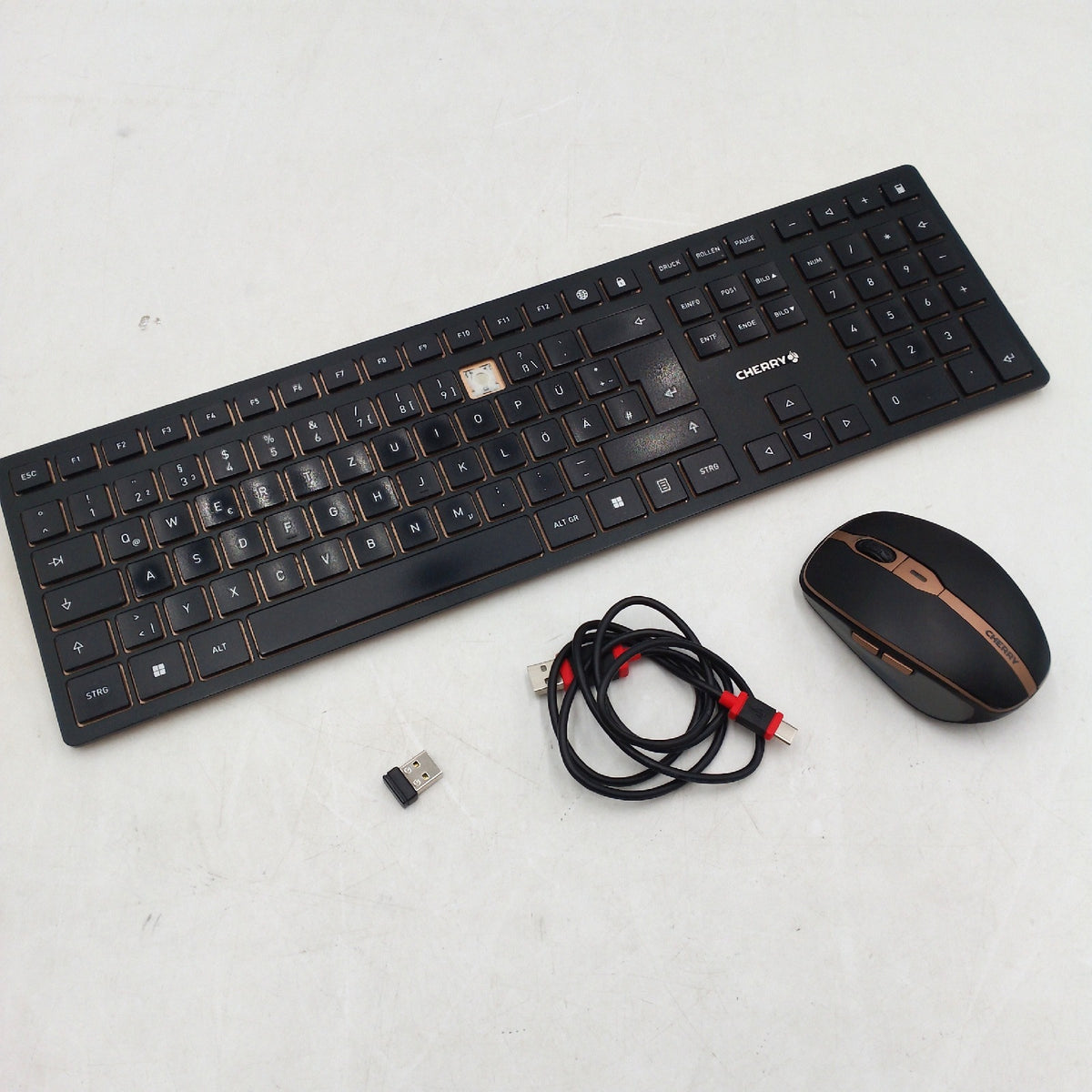 CHERRY DW 9100 Slim Kabellose Tastatur Maus Deutsch QWERTZ Schwarz Taste