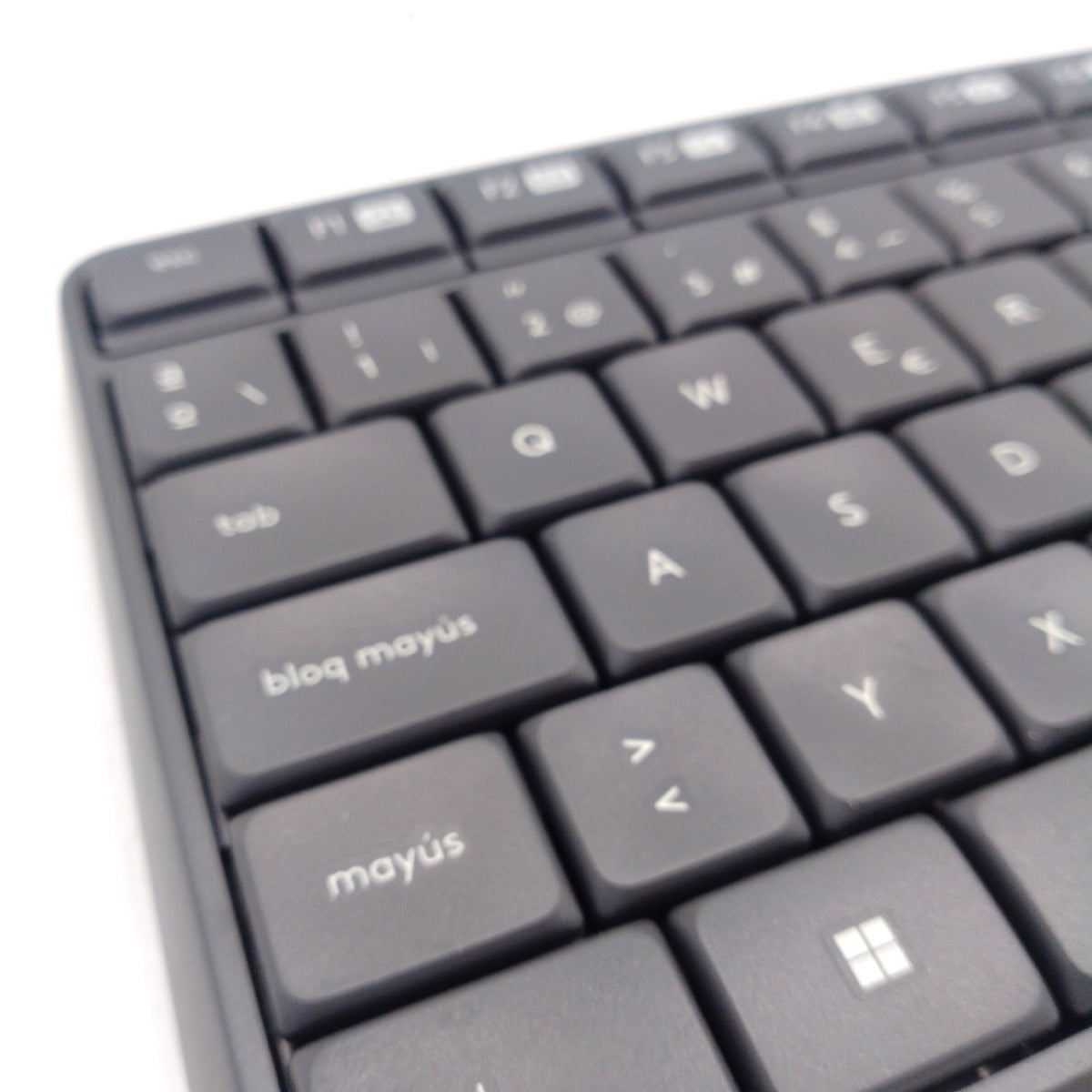 Logitech MK235 QWERTY spanisch Kabelloses Tastatur-Maus-Set, 2.4 GHz Verbindung