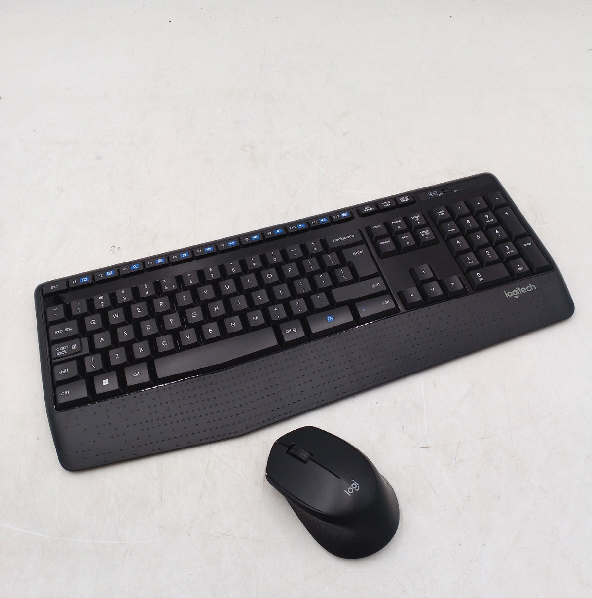 Logitech MK345 Kabelloses Set Tastatur QWERTY Dongle fehlt