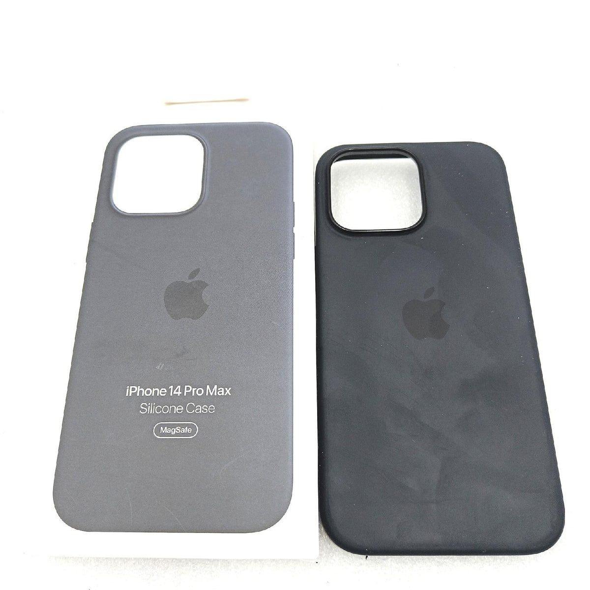 Apple iPhone 14 Pro Max Silikon Case mit MagSafe - Mitternacht ???????
