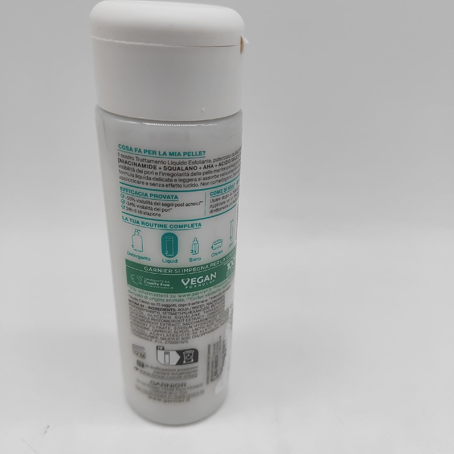 Garnier Flüssige Peeling-Behandlung für glatte und geschmeidige Haut Poren und Hautunreinheiten",