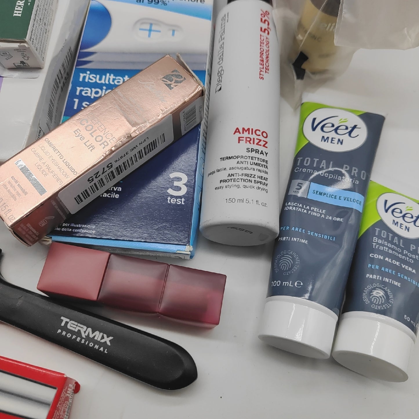 Garnier Maybelline Schwarzkopf Nivea Creme Duschgel Makeup Kosmetik Drogerie geöffnete Verpackungen