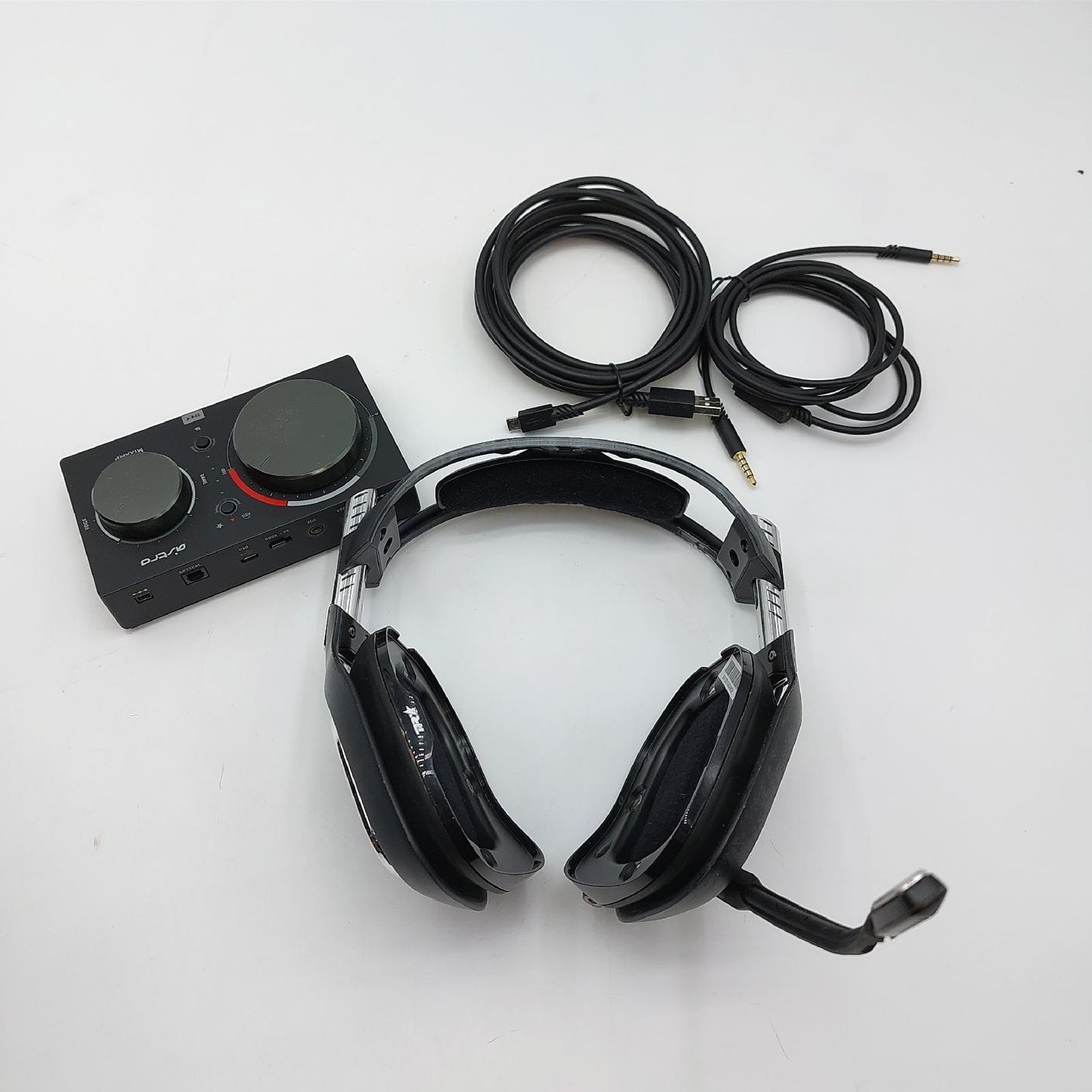 ASTRO Gaming A40 TR Headset Kabel MixAmp Pro Tr sichtbare Spuren ohne Polster