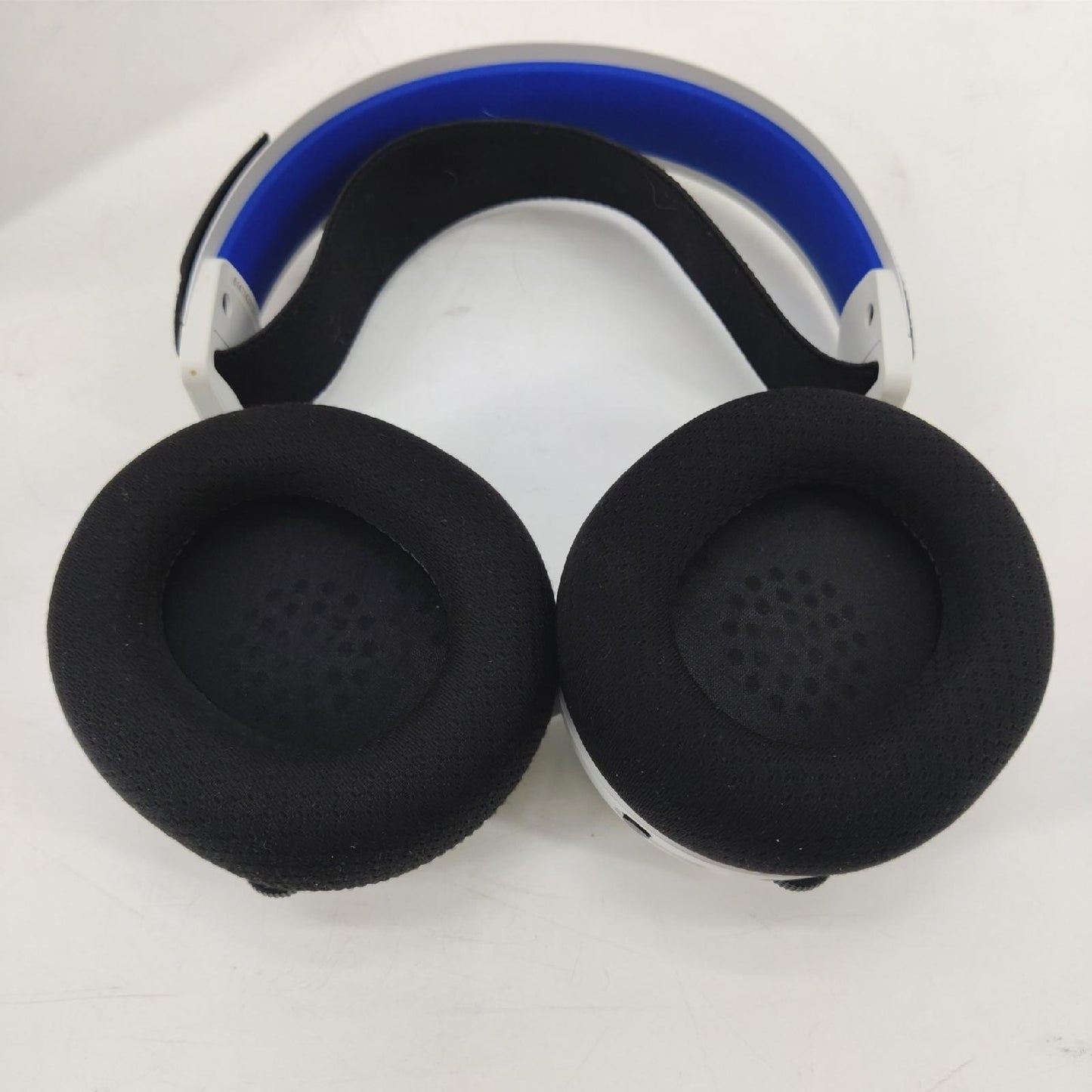 SteelSeries Arctis 7P Plus Wireless Gaming Headset Weiss mit Gebrauchsspuren ohne Dong