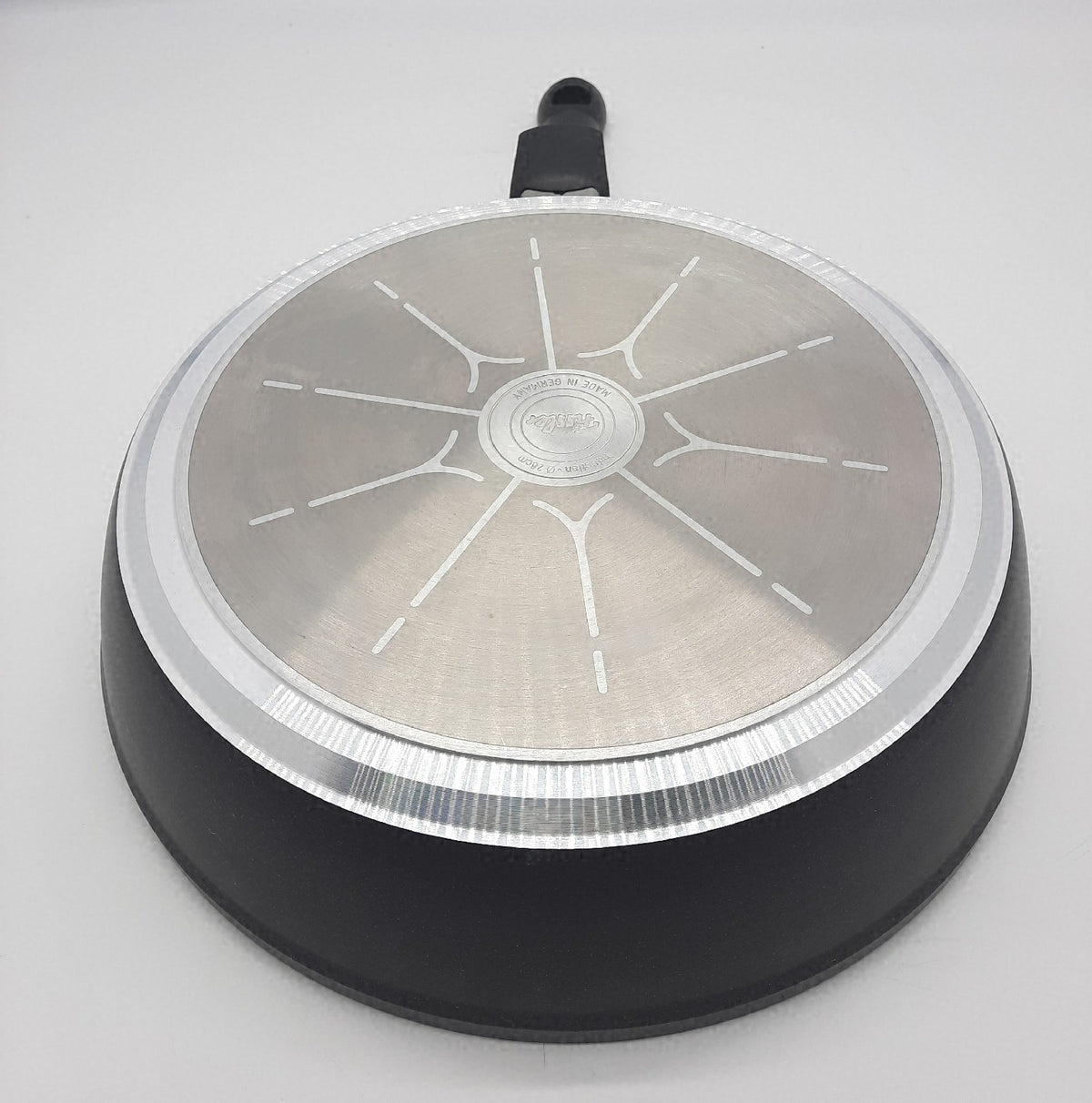 Fissler Adamant Comfort Aluminium Pfanne versiegelt 28 cm leicht unrund