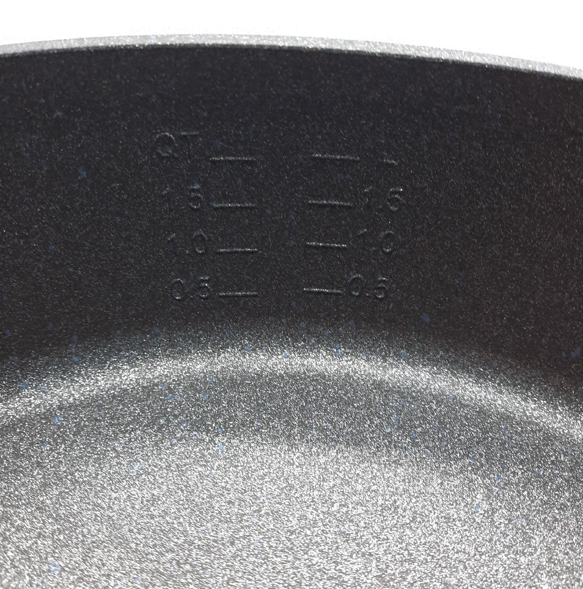 Fissler Adamant Comfort Aluminium Pfanne versiegelt 28 cm leicht unrund