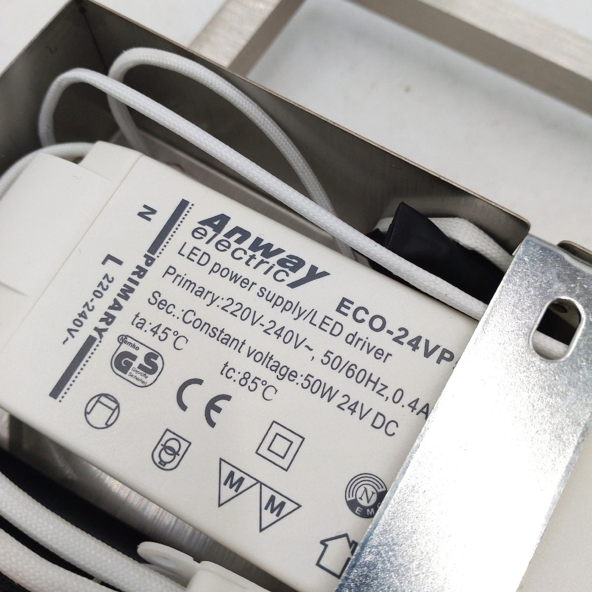 LeuchtenDirekt LED Deckenleuchte Iven Stahl 2x20W dimmbar CCT Memoryfunktion IP20 IR Fernbedienung