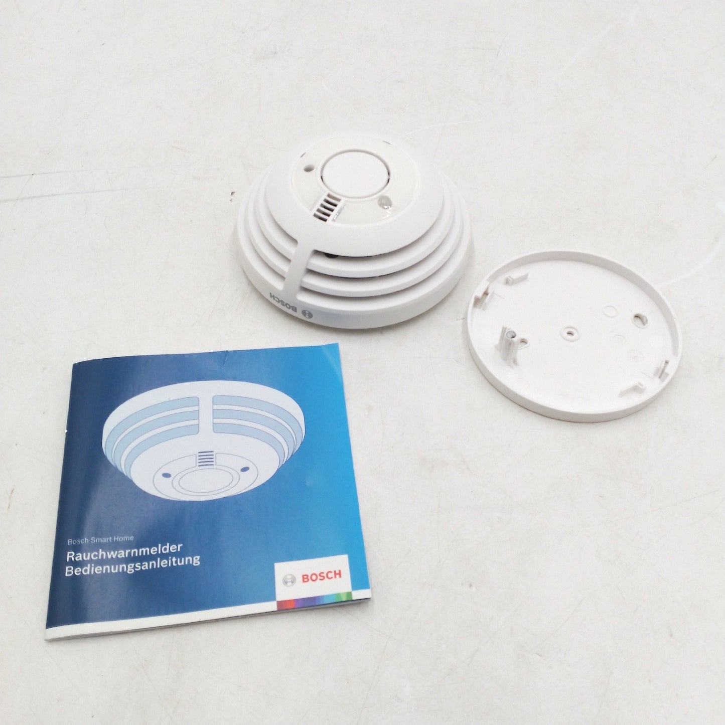 Bosch Rauchmelder Smart Home Sicherheitssystem Variante für Deutschland und Österreich App Steuerung