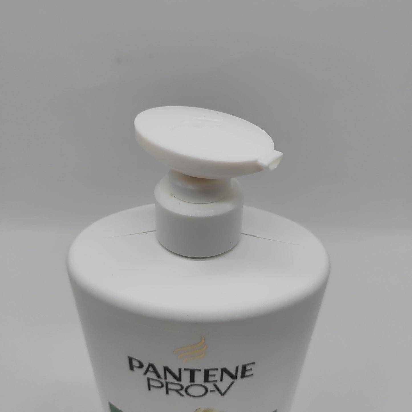 Pantene Shampoo Haarpflege Silk Effect Smooth für krauses und stumpfes Haar Pflege