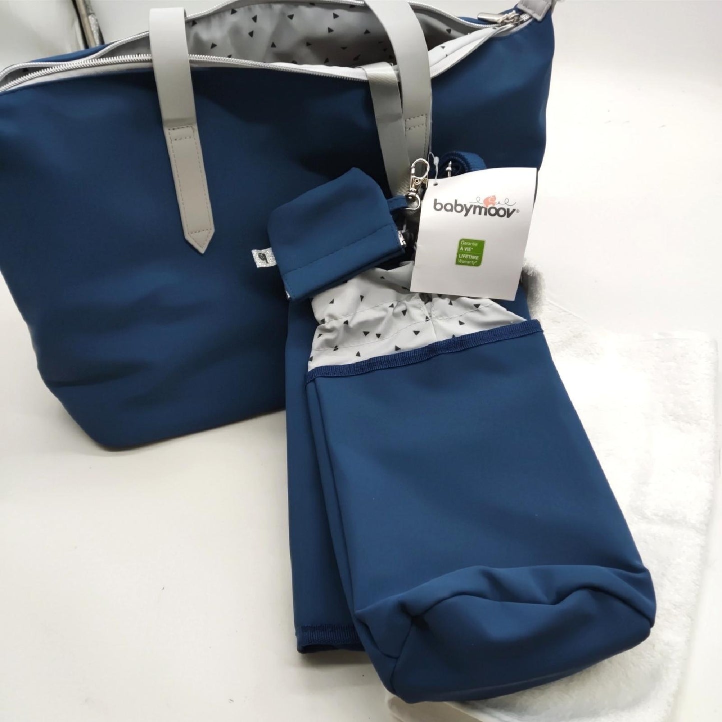 Babymoov Wickeltasche Babybedarf Le Champs Elysees Safran Blau Komfort Design pflege
