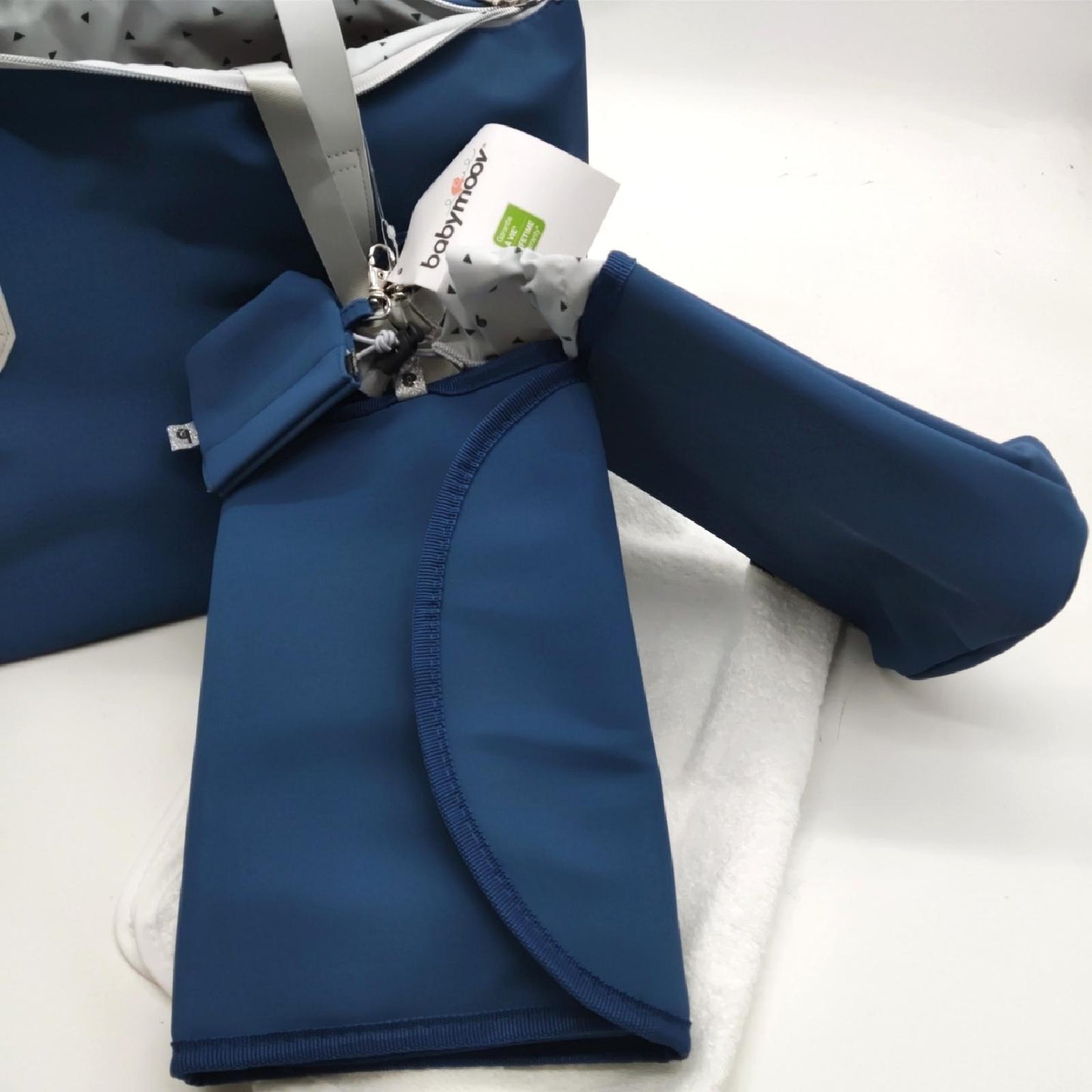 Babymoov Wickeltasche Babybedarf Le Champs Elysees Safran Blau Komfort Design pflege