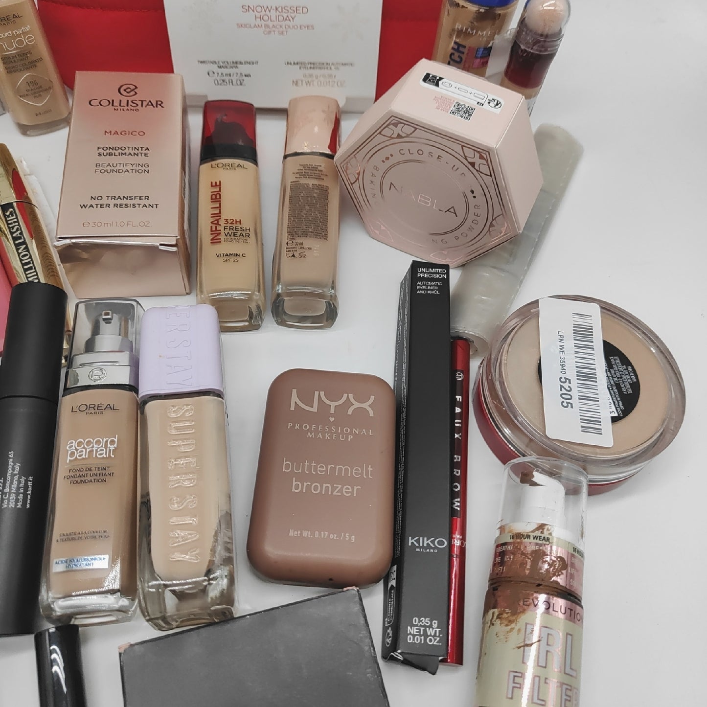 Loreal Kiko elf nyx Foundation Makeup Lischatten Schminke Beauty geöffnet
