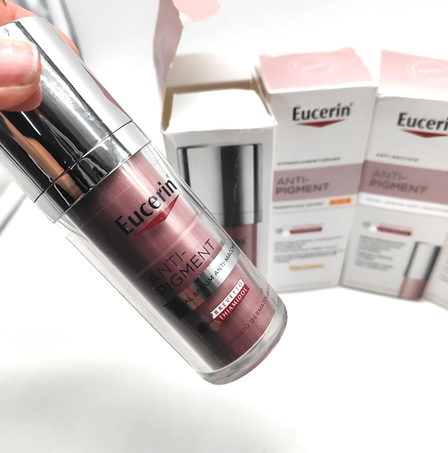 Eucerin Pflegepaket Hautpflege Körperpflege Anti Pigment Atopi Control Pflege Set XXL geöffnet