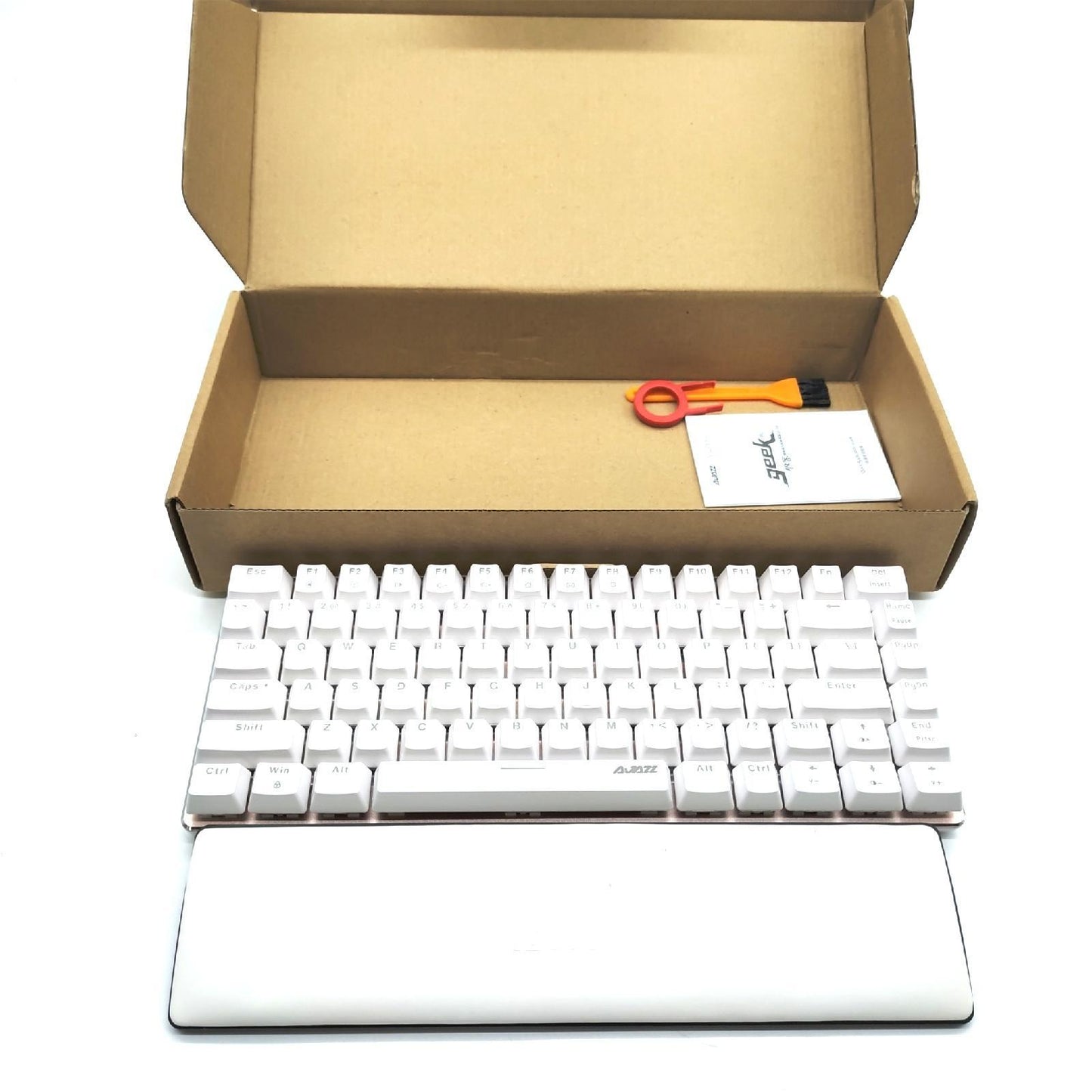 C Tastaturen Rückläufer QWERTY Layout X D E 12 Tastaturen K Kunden Retouren