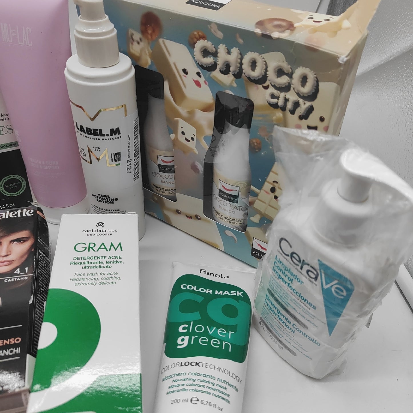 Haarfärbung Shampoo Creme gemischte posten