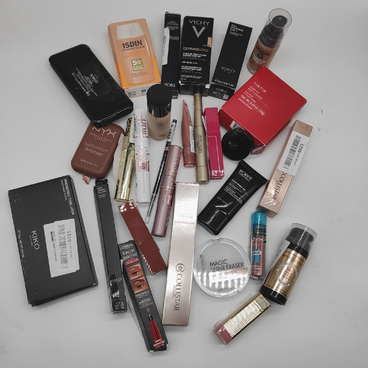 Make up Mascara Lippenstift Collistar Loreal Kiki Vichy verschiedene posten