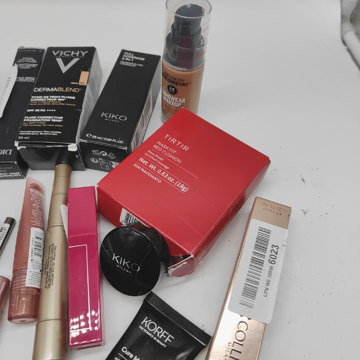 Make up Mascara Lippenstift Collistar Loreal Kiki Vichy verschiedene posten