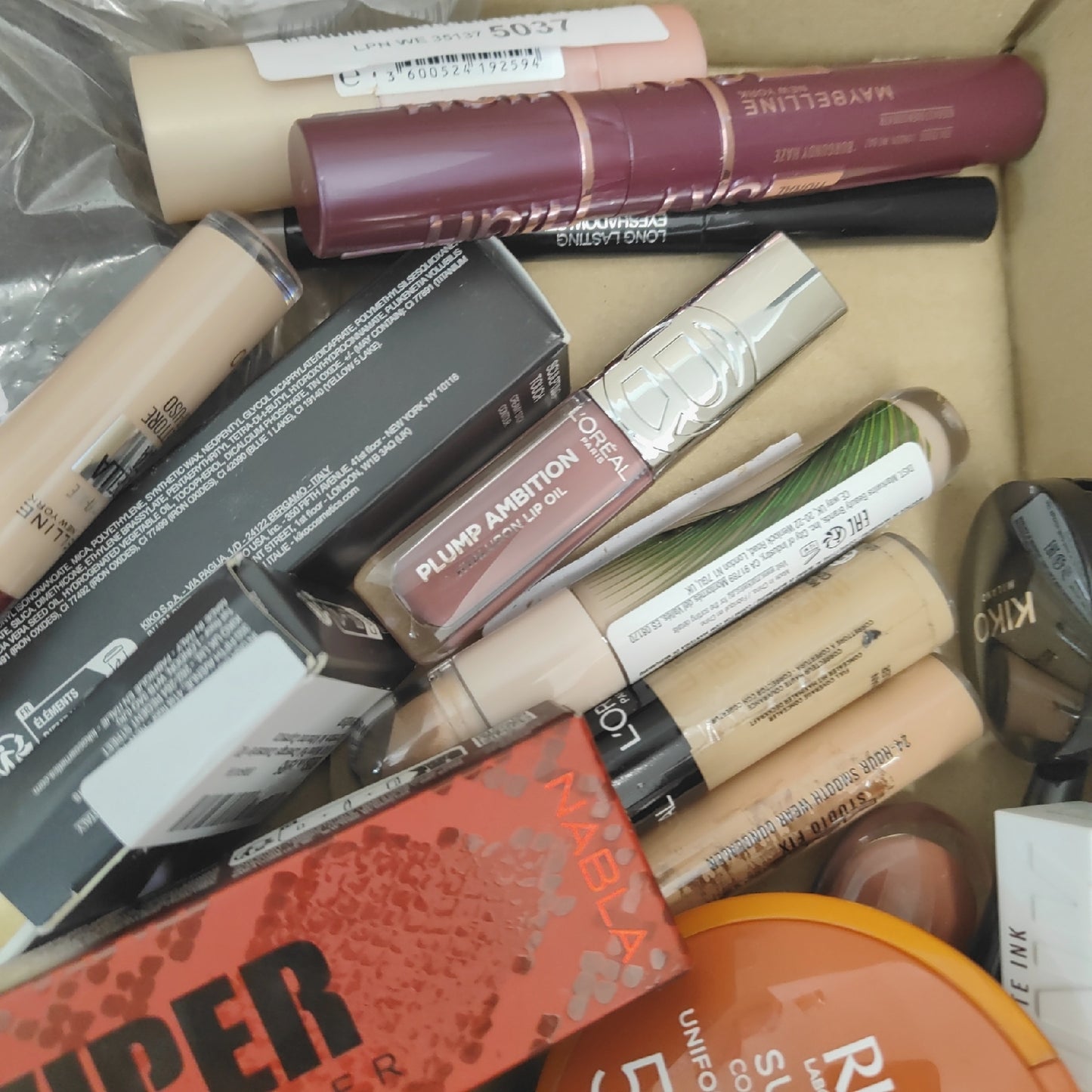 elf collistar Nivea Make up Lidschatten Lippenstift Mascara Mischkarton