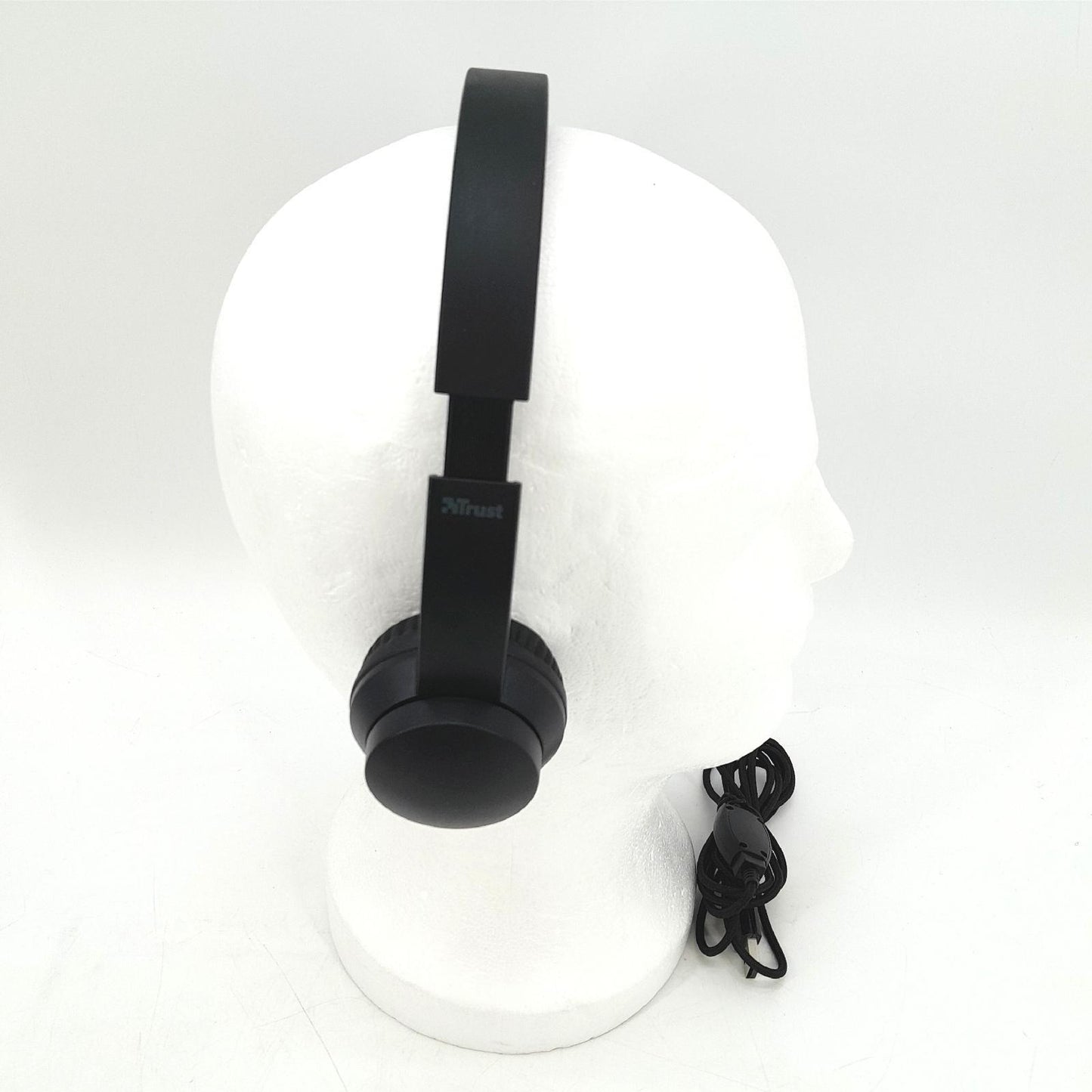 Trust Roha On-Ear USB Headset mit Mikrofon, Kopfhörer für PC/Laptop mit Mikro, 1.8 m Kabel, Weichen Ohrpolstern, für Office, Chat, Business, Skype, Teams, Videokonferenz, Zoom - Schwarz