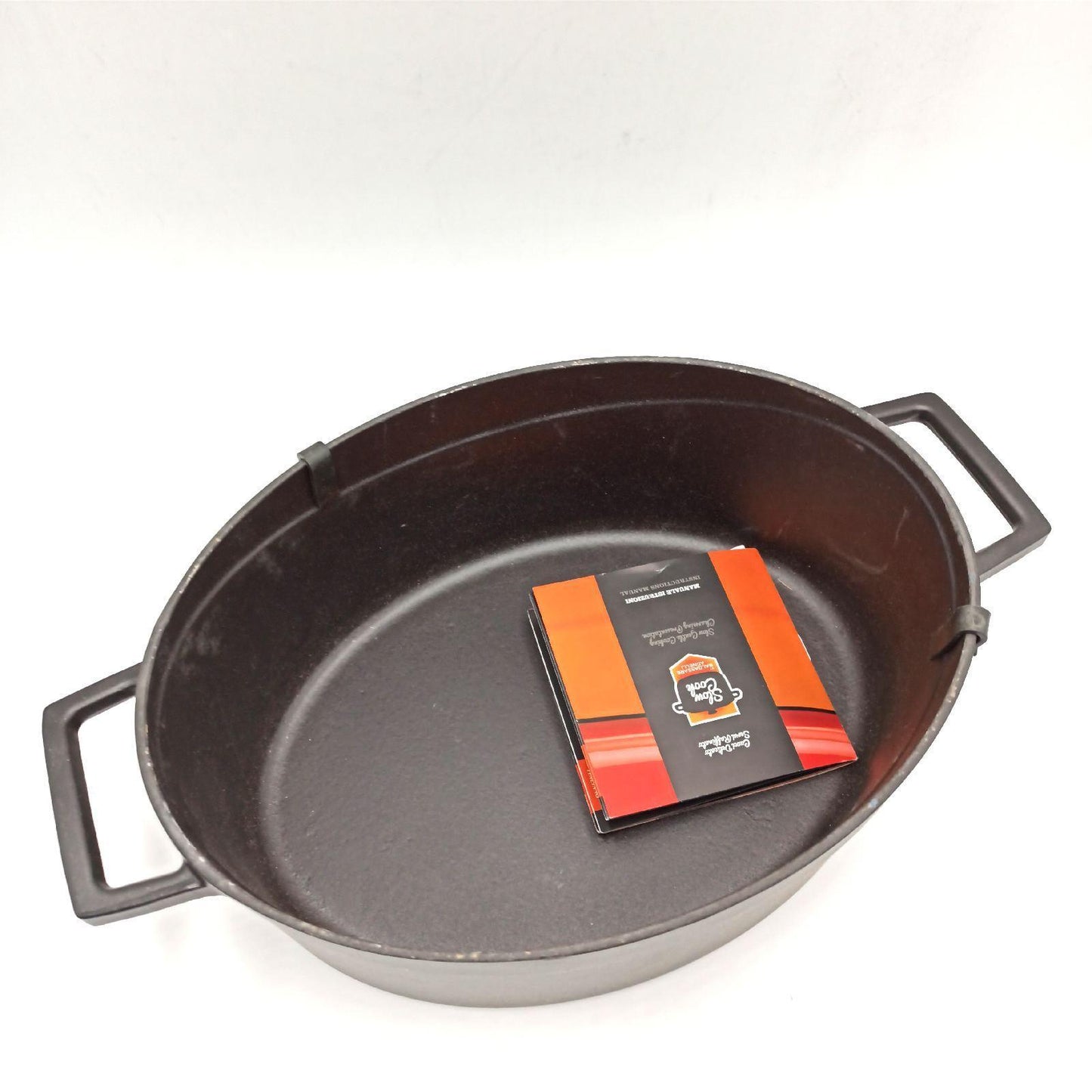 Pentole Agnelli Slowcook Kasserolle oval mit 2 Griffen, aus Gusseisen 4.8 litri Mattschwarz