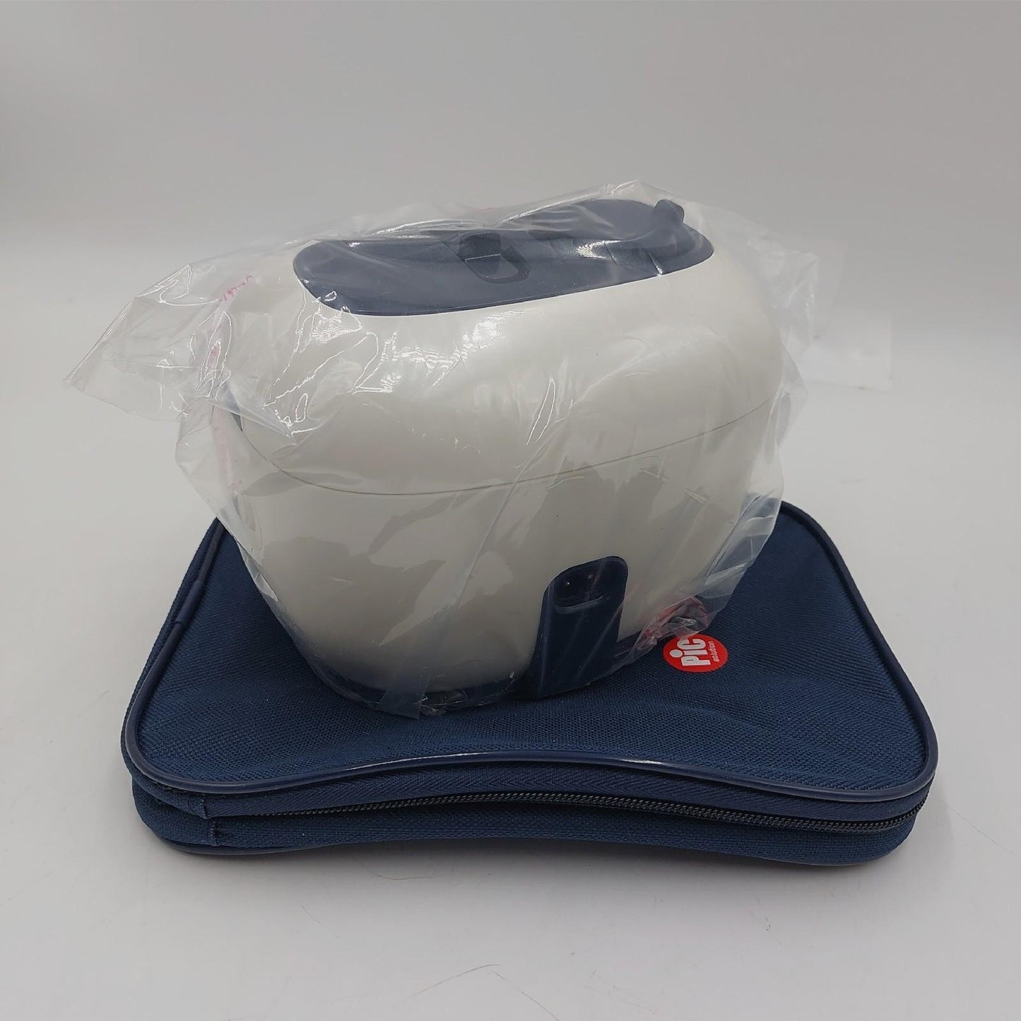 Pic Solution Airprojet Plus -- Aerosolgerät Medizinische Inhalation Tasche Lampe Salve