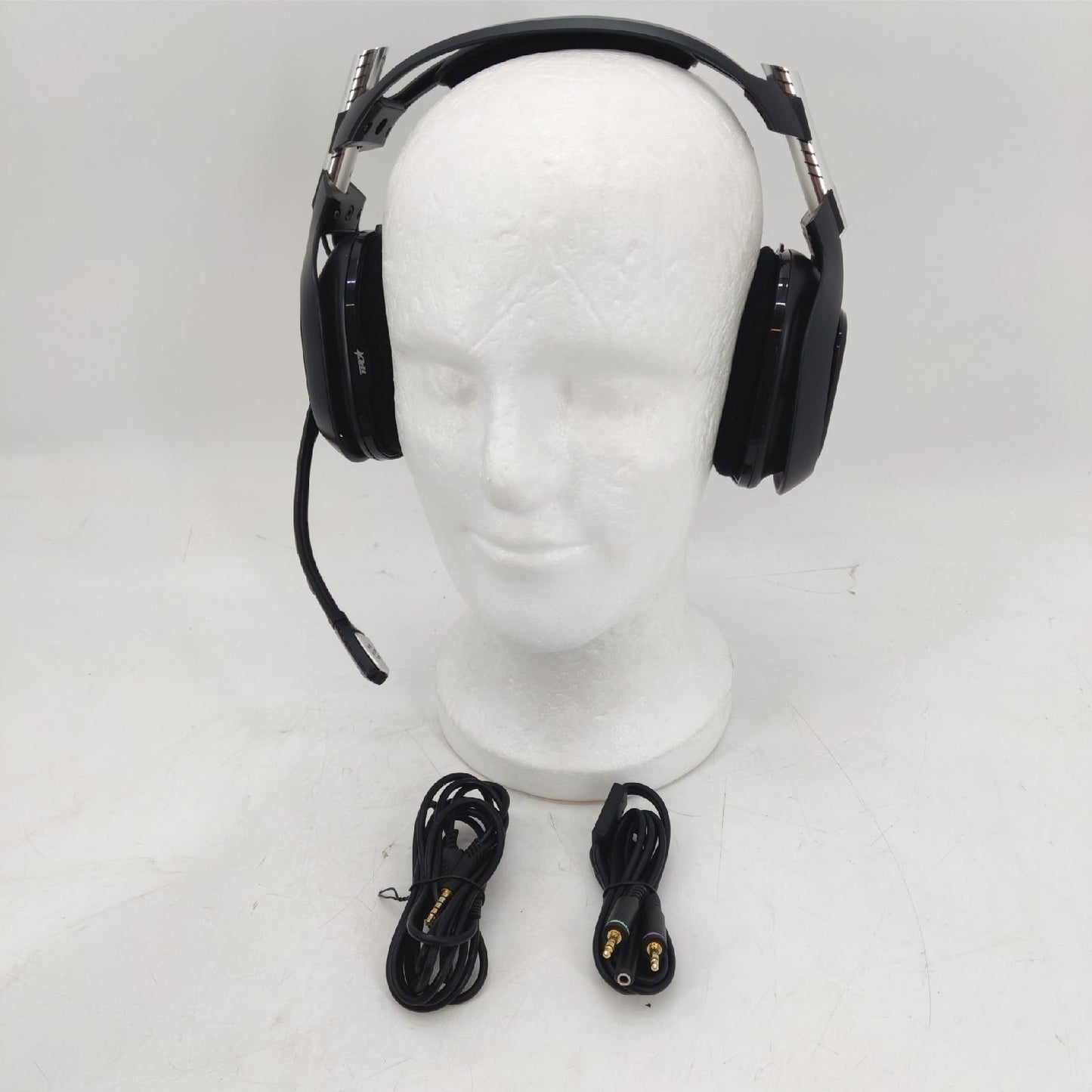ASTRO Gaming Headset Gaming Zubehör A40 TR Kabelgebunden Surround Sound für PS5 PS4