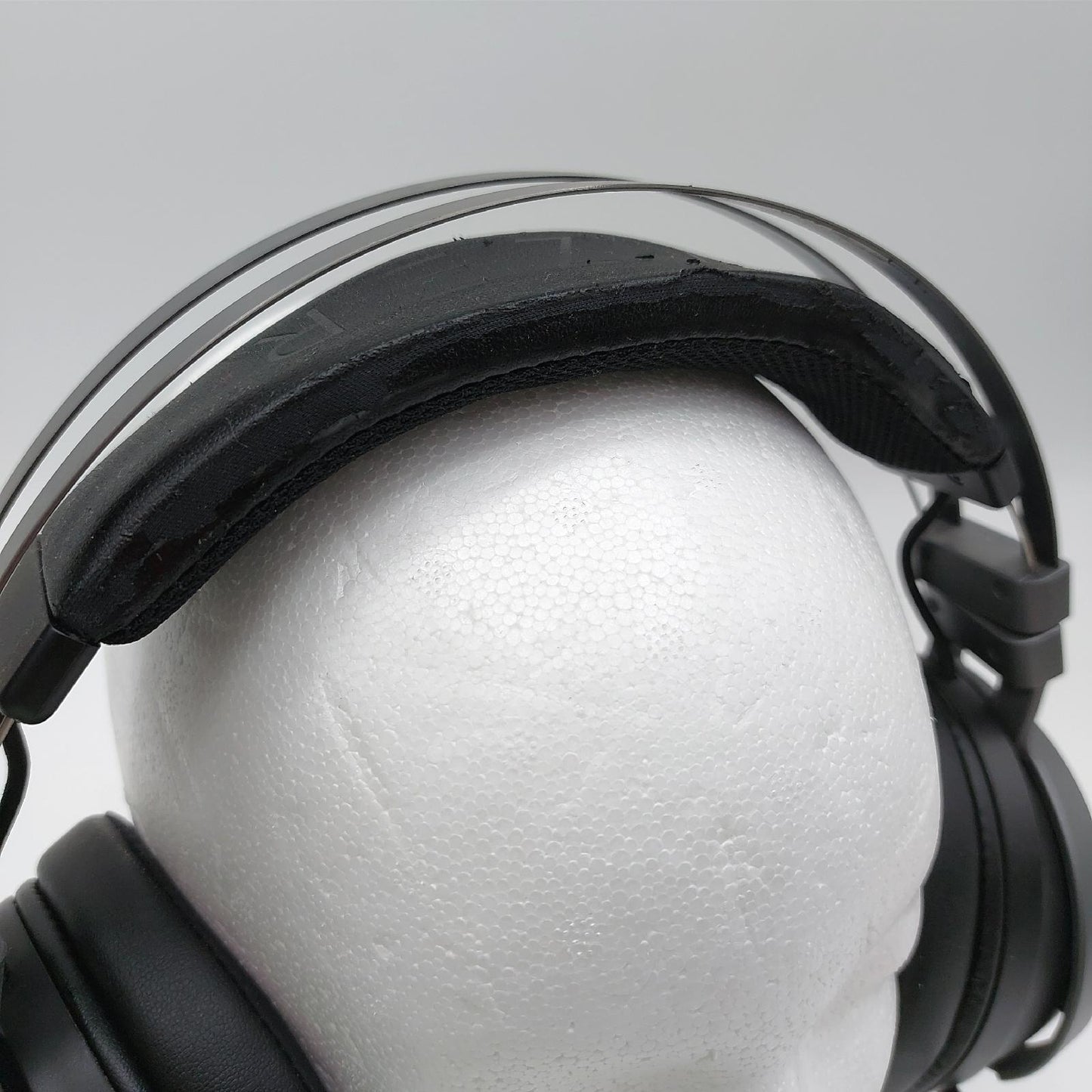 Razer Nari Ultimate Gaming-Headset mit THX räumlichem Audio Kühlgel infundiertultimativergamingsound