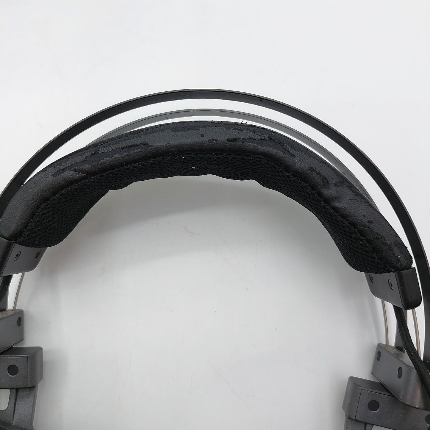 Razer Nari Ultimate Gaming-Headset mit THX räumlichem Audio Kühlgel infundiertultimativergamingsound