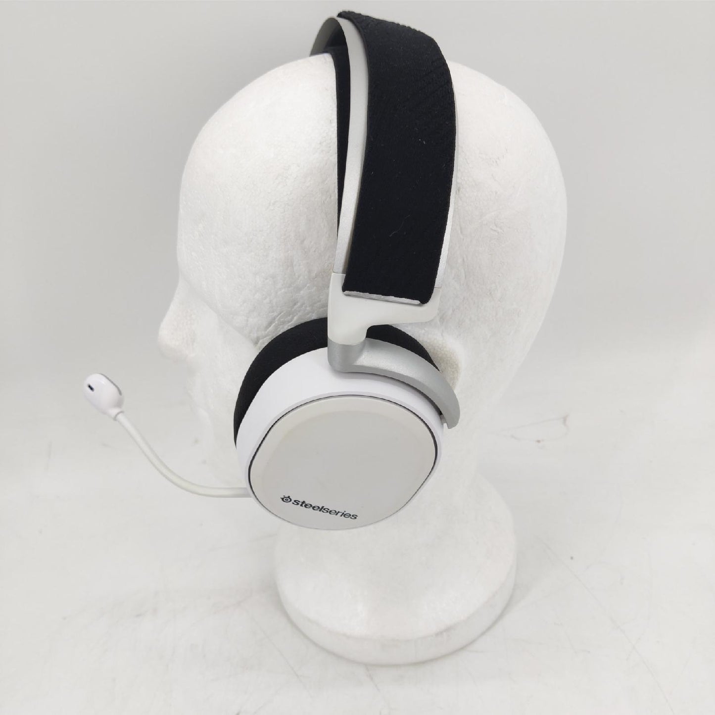 SteelSeries Arctis Pro GameDAC Gaming Headset hohe Audioqualität ultimatives Gaming-Erlebnis Größe ausbalancierter Klang.