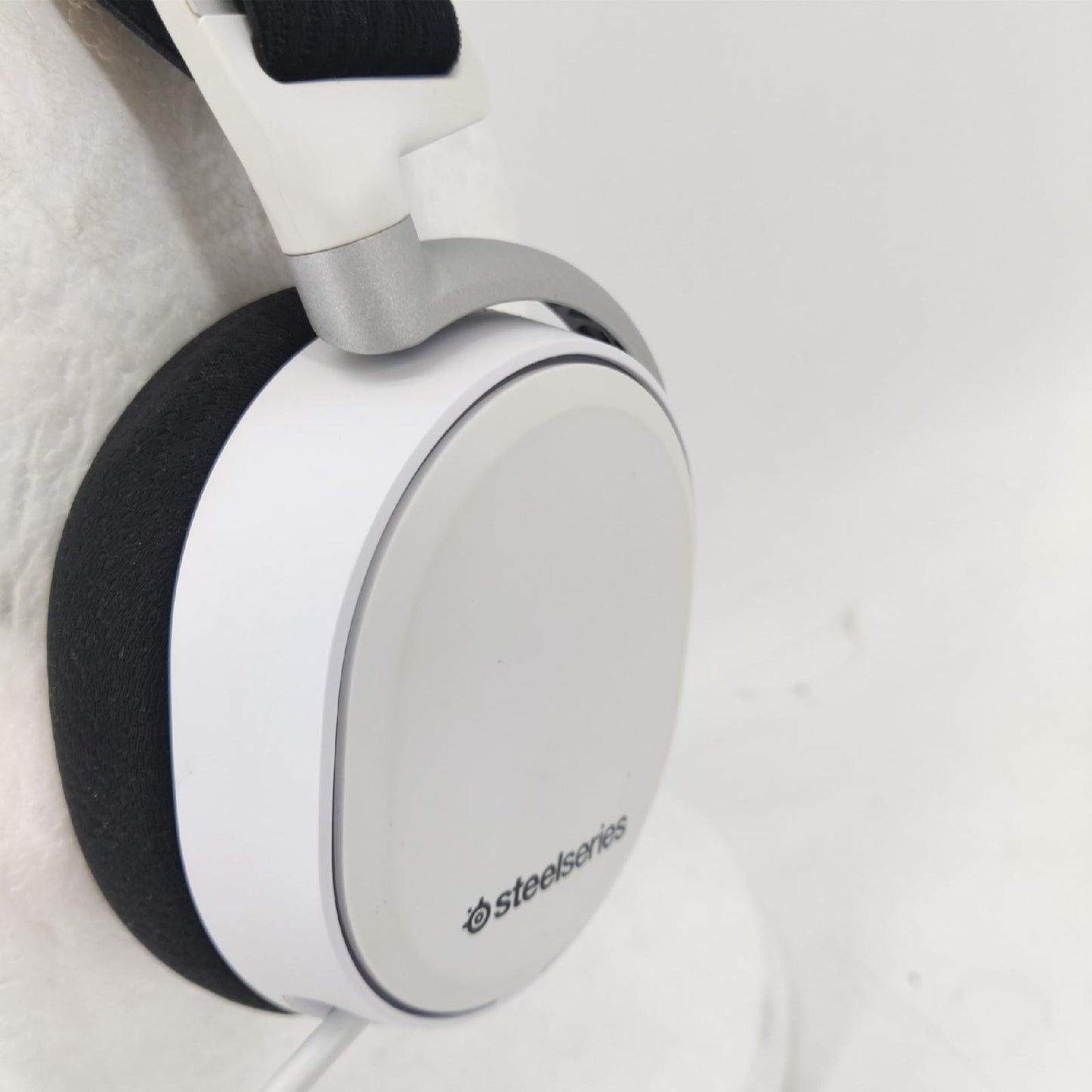 SteelSeries Arctis Pro GameDAC Gaming Headset hohe Audioqualität ultimatives Gaming-Erlebnis Größe ausbalancierter Klang.