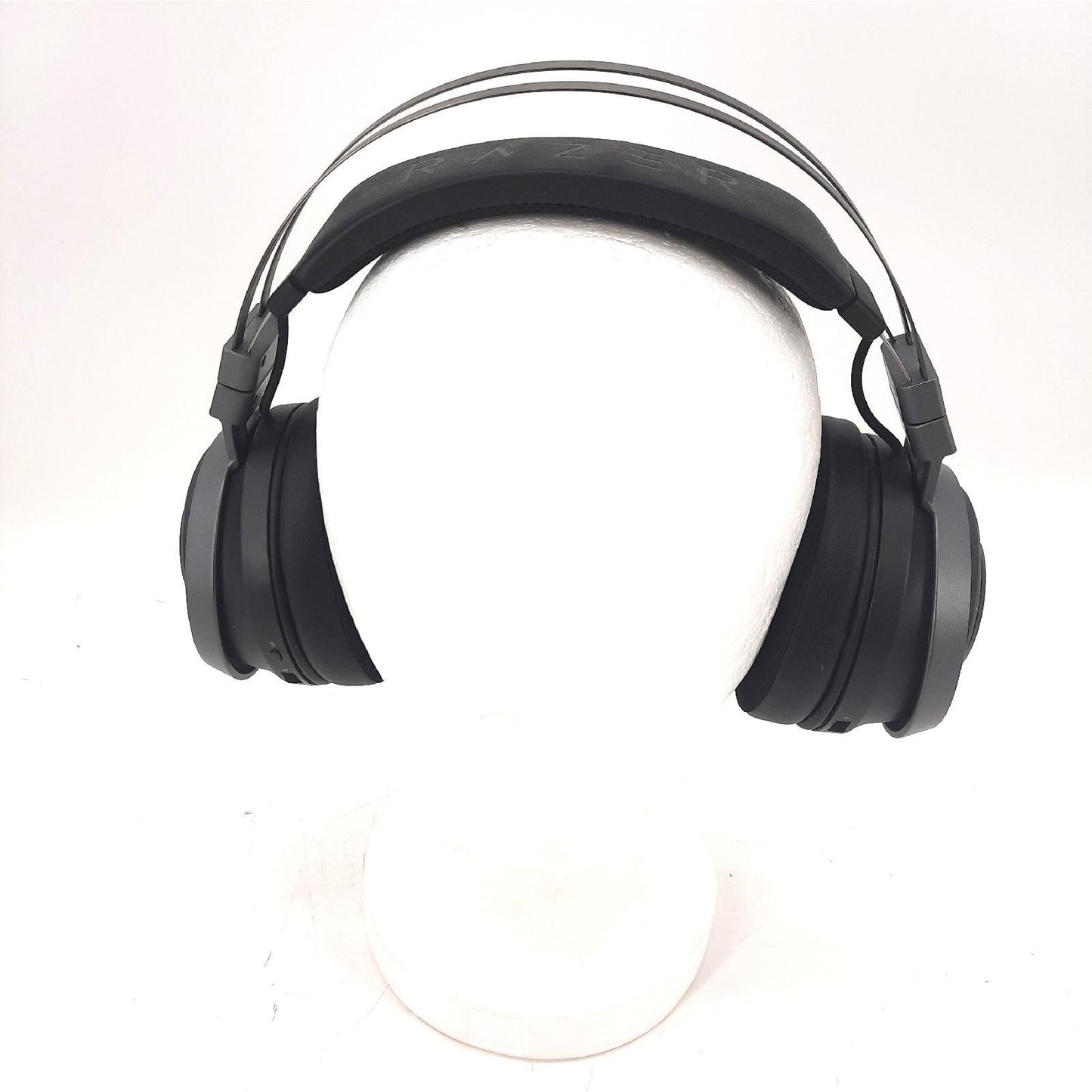 Razer Nari Ultimate: Gaming-Headset mit THX-räumlichem Audio, Kü - Unvollständig